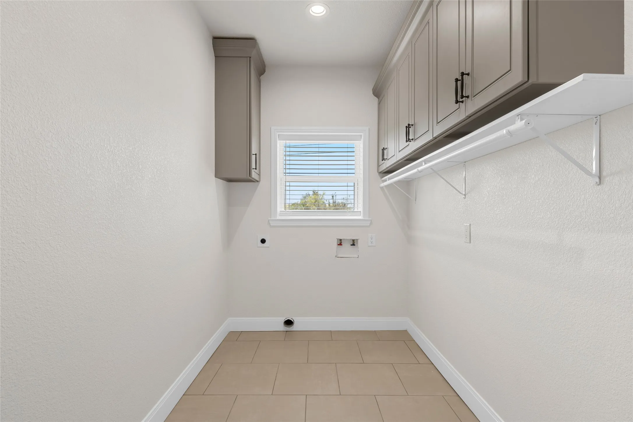 Single Family Residence For Sale in Mc Lennan County , 1404 S Robinson Drive, Robinson, Texas 76706, 3 Bedroom, 2 Bathroom, Garage spaces, 3,083 Sqft, built in 1968, Preowned, mls#21215143, Real Estate Agent in Robinson, Homes For Sale in Mc Lennan county, Homes For Sale in Robinson, Realtor in Robinson Texas, Real Estate Brokerage Independent Realty Texas, Luminita Cordes Realtor
