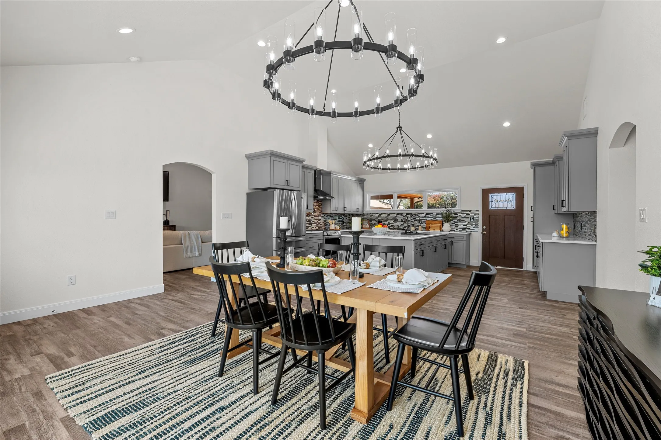 Single Family Residence For Sale in Mc Lennan County , 1404 S Robinson Drive, Robinson, Texas 76706, 3 Bedroom, 2 Bathroom, Garage spaces, 3,083 Sqft, built in 1968, Preowned, mls#21215143, Real Estate Agent in Robinson, Homes For Sale in Mc Lennan county, Homes For Sale in Robinson, Realtor in Robinson Texas, Real Estate Brokerage Independent Realty Texas, Luminita Cordes Realtor
