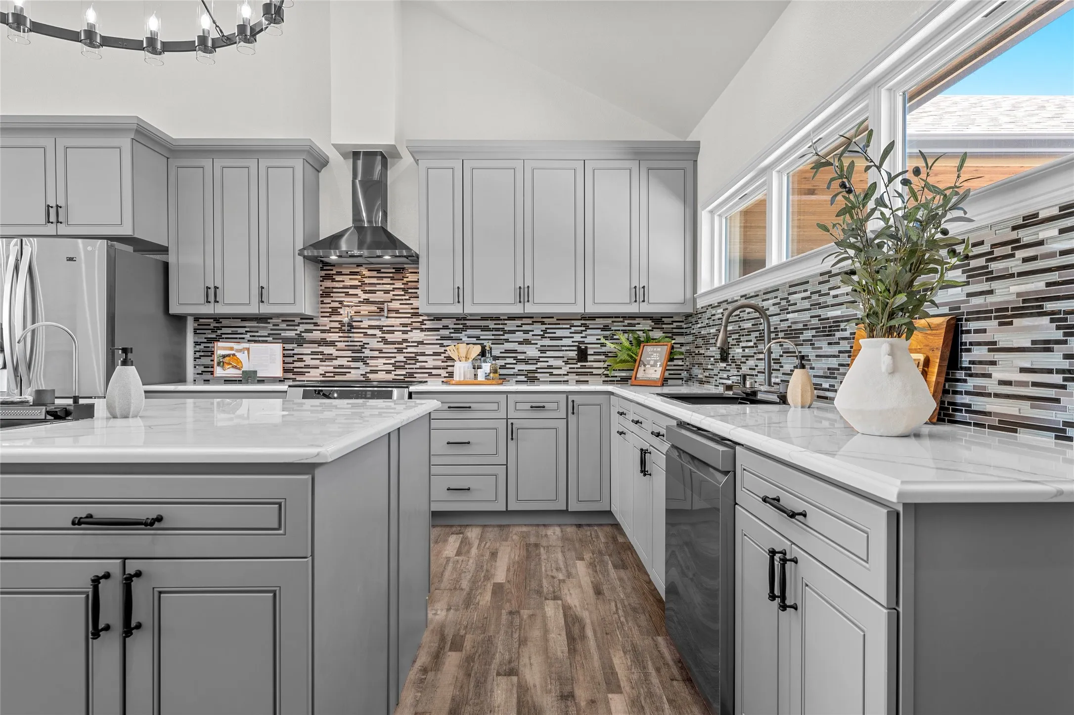 Single Family Residence For Sale in Mc Lennan County , 1404 S Robinson Drive, Robinson, Texas 76706, 3 Bedroom, 2 Bathroom, Garage spaces, 3,083 Sqft, built in 1968, Preowned, mls#21215143, Real Estate Agent in Robinson, Homes For Sale in Mc Lennan county, Homes For Sale in Robinson, Realtor in Robinson Texas, Real Estate Brokerage Independent Realty Texas, Luminita Cordes Realtor