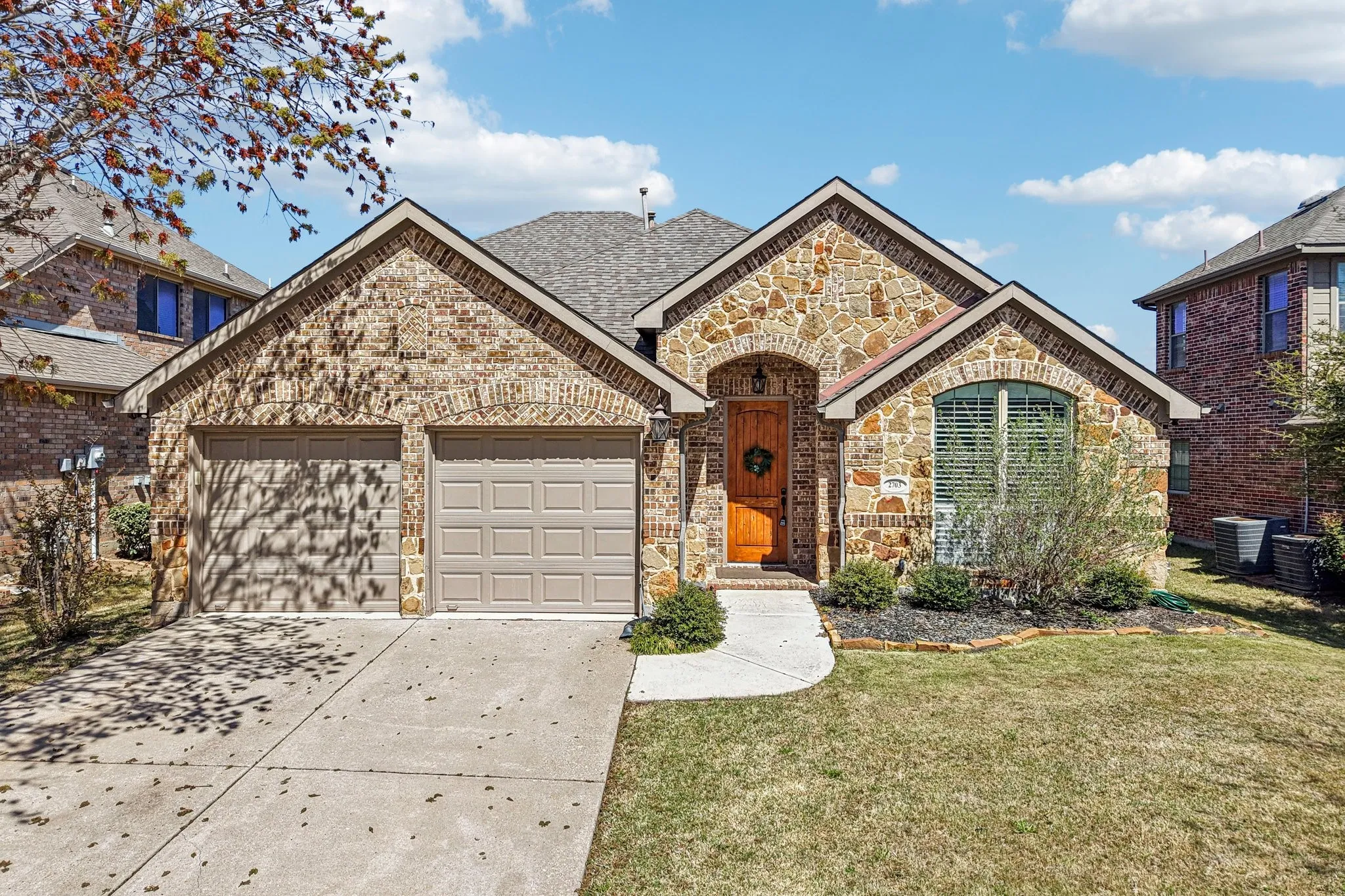 Single Family Residence For Sale in Collin County , 2703 Fritz Street, Melissa, Texas 75454, 4 Bedrooms, 3 Bathrooms, 2 Garage spaces, 2,606 Sqft, built in 2005, Preowned, Price $520,000, mls#21215106, Real Estate Agent in Melissa, Homes For Sale in Collin county, Homes For Sale in Melissa, Realtor in Melissa Texas, Real Estate Brokerage Independent Realty Texas, Luminita Cordes Realtor