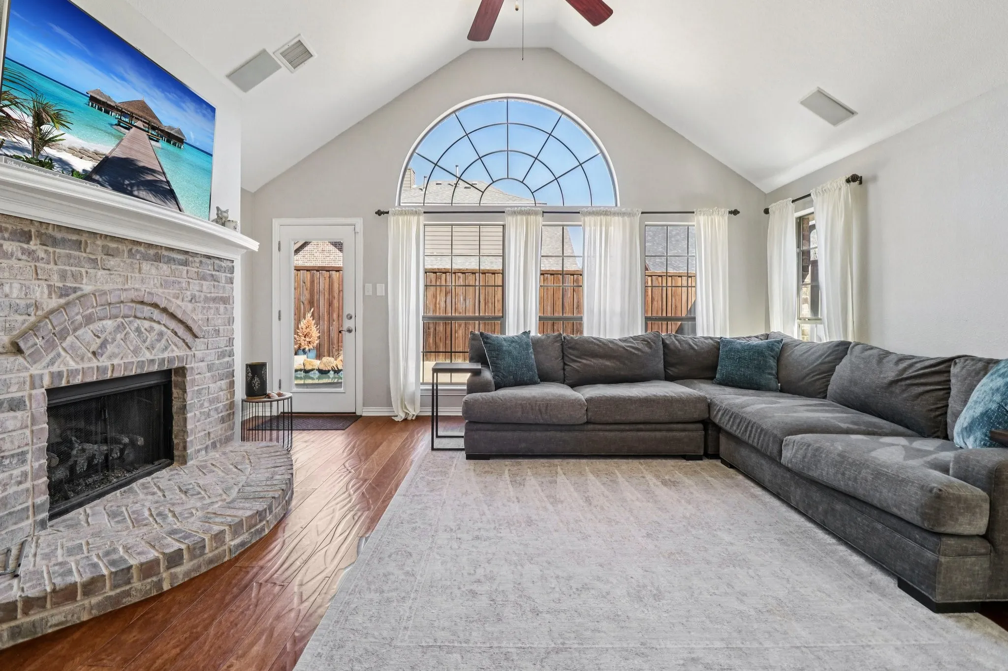 Beautiful high ceilings!