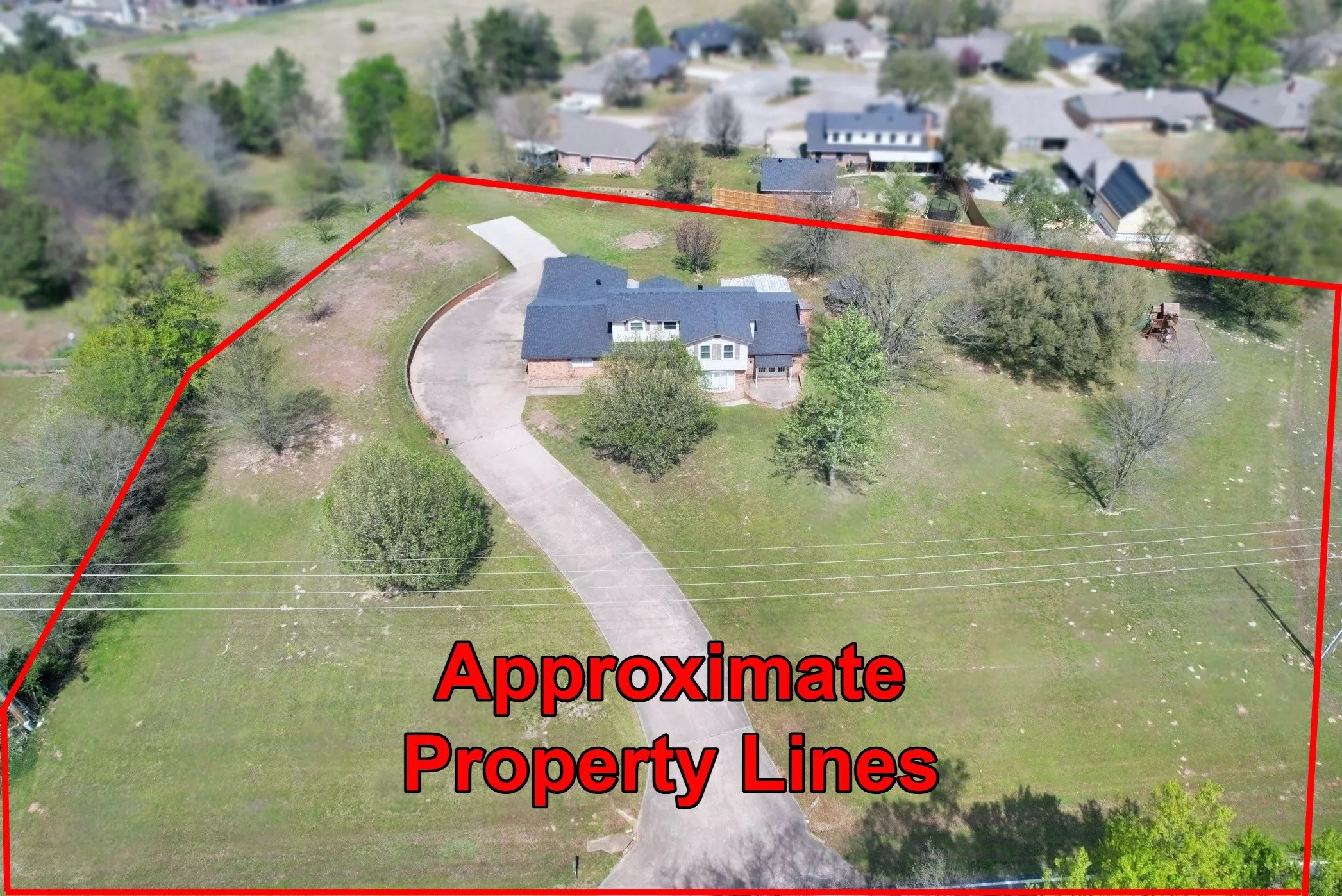 Single Family Residence For Sale in Wood County , 802 W Coke Road, Winnsboro, Texas 75494, 3 Bedroom, 3 Bathroom, Garage spaces, 4,799 Sqft, built in 1980, Preowned, mls#21214453, Real Estate Agent in Winnsboro, Homes For Sale in Wood county, Homes For Sale in Winnsboro, Realtor in Winnsboro Texas, Real Estate Brokerage Independent Realty Texas, Luminita Cordes Realtor