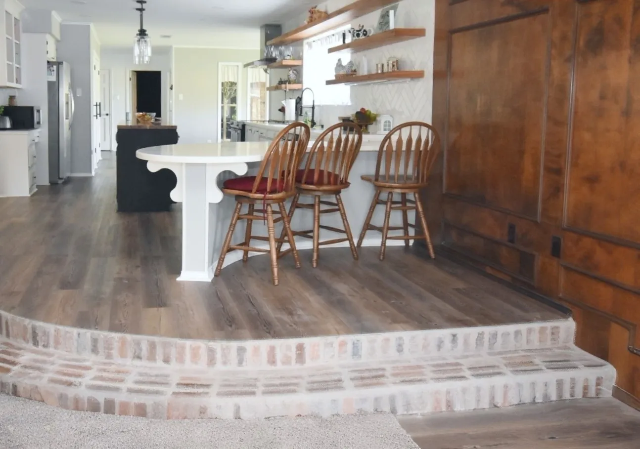 Single Family Residence For Sale in Wood County , 802 W Coke Road, Winnsboro, Texas 75494, 3 Bedroom, 3 Bathroom, Garage spaces, 4,799 Sqft, built in 1980, Preowned, mls#21214453, Real Estate Agent in Winnsboro, Homes For Sale in Wood county, Homes For Sale in Winnsboro, Realtor in Winnsboro Texas, Real Estate Brokerage Independent Realty Texas, Luminita Cordes Realtor