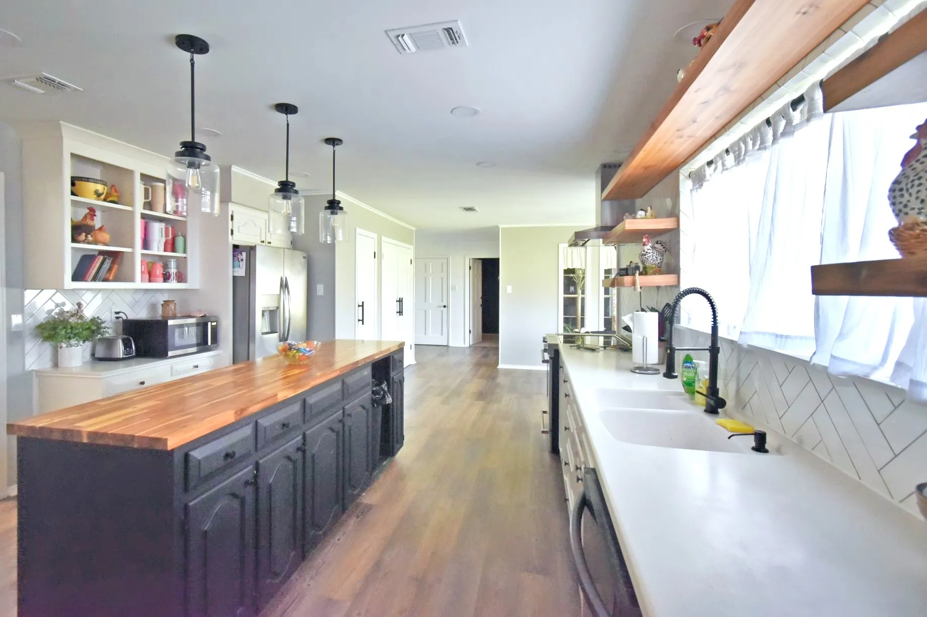 Single Family Residence For Sale in Wood County , 802 W Coke Road, Winnsboro, Texas 75494, 3 Bedroom, 3 Bathroom, Garage spaces, 4,799 Sqft, built in 1980, Preowned, mls#21214453, Real Estate Agent in Winnsboro, Homes For Sale in Wood county, Homes For Sale in Winnsboro, Realtor in Winnsboro Texas, Real Estate Brokerage Independent Realty Texas, Luminita Cordes Realtor