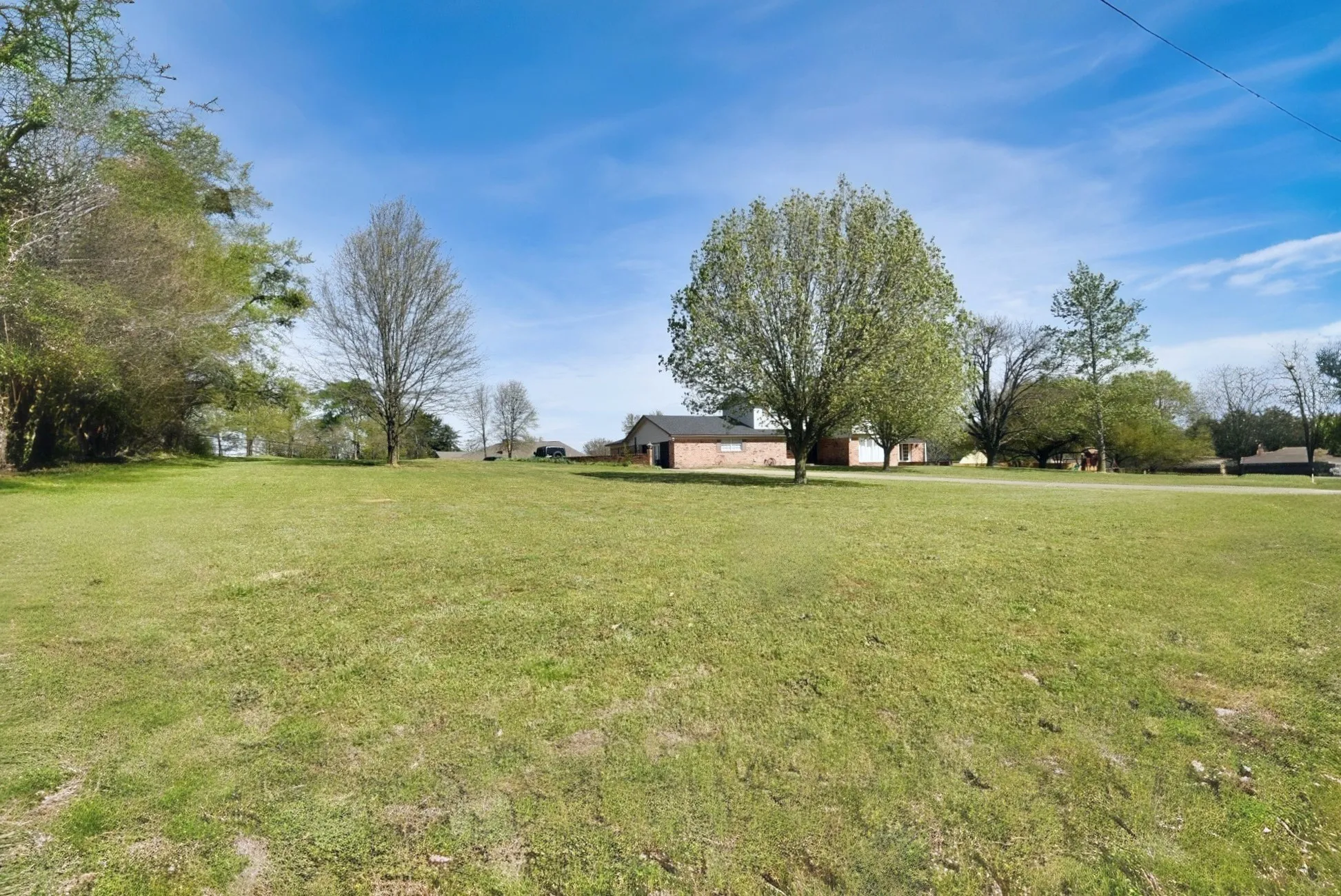 Single Family Residence For Sale in Wood County , 802 W Coke Road, Winnsboro, Texas 75494, 3 Bedroom, 3 Bathroom, Garage spaces, 4,799 Sqft, built in 1980, Preowned, mls#21214453, Real Estate Agent in Winnsboro, Homes For Sale in Wood county, Homes For Sale in Winnsboro, Realtor in Winnsboro Texas, Real Estate Brokerage Independent Realty Texas, Luminita Cordes Realtor