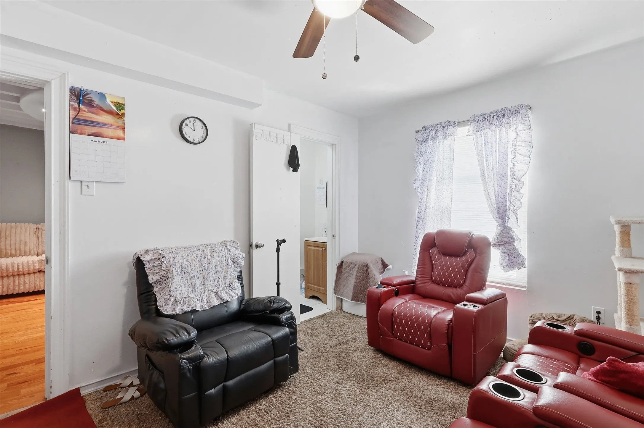 Bonus room with half bathroom