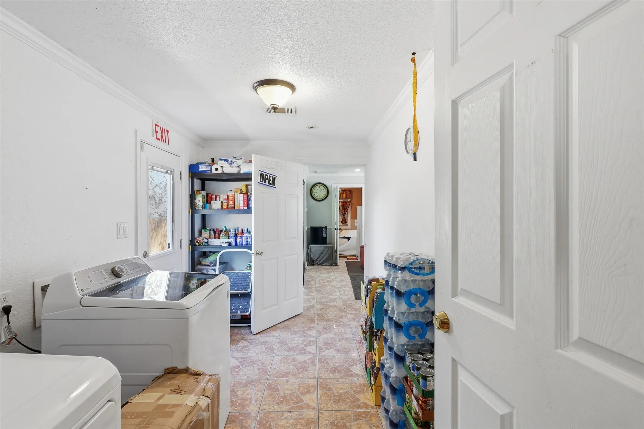 Single Family Residence For Sale in Tarrant County , 4775 Rector Avenue, Fort Worth, Texas 76133, 5 Bedroom, 4 Bathroom, Garage spaces, 2,059 Sqft, built in 1953, Preowned, mls#21214956, Real Estate Agent in Fort Worth, Homes For Sale in Tarrant county, Homes For Sale in Fort Worth, Realtor in Fort Worth Texas, Real Estate Brokerage Independent Realty Texas, Luminita Cordes Realtor