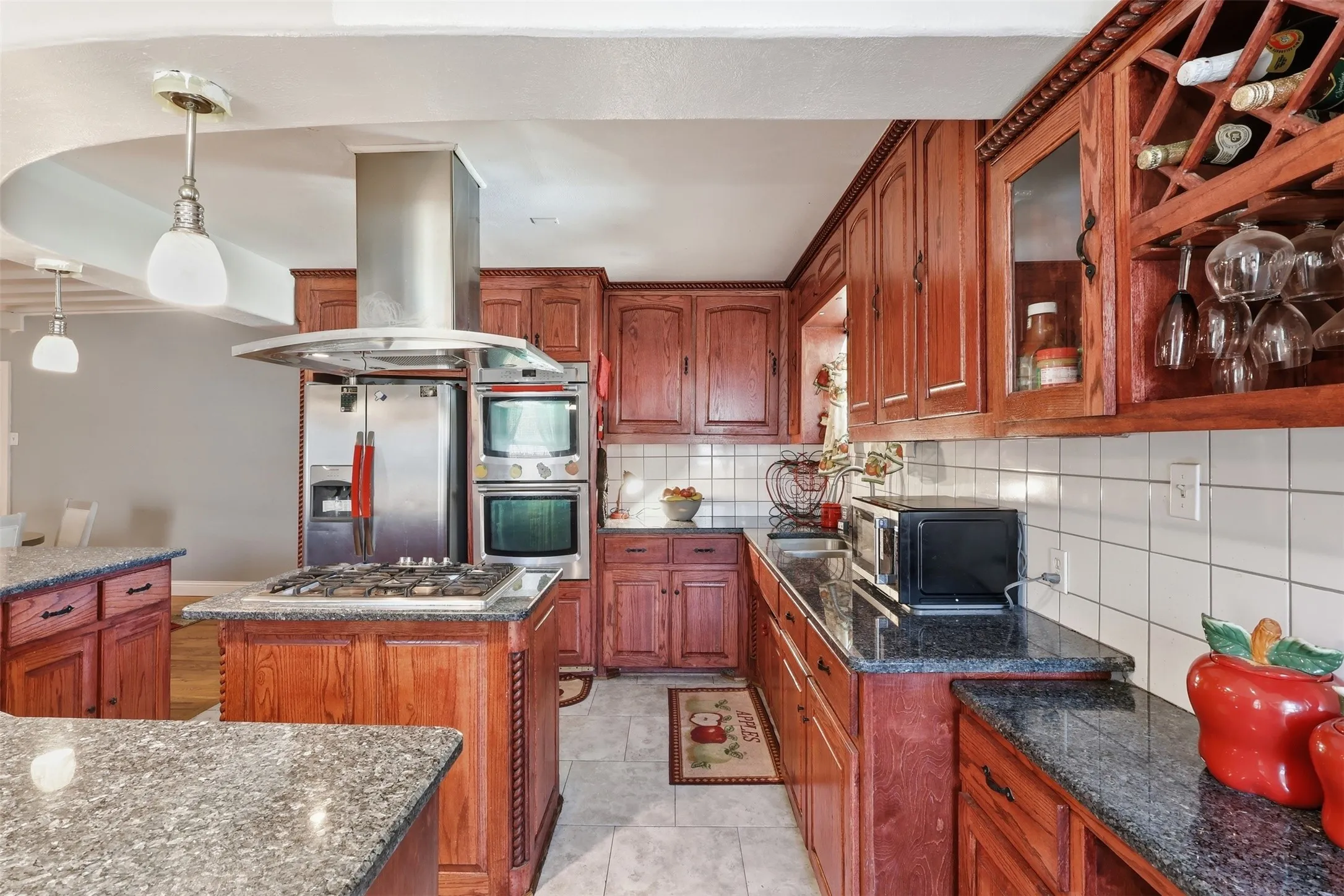 Single Family Residence For Sale in Tarrant County , 4775 Rector Avenue, Fort Worth, Texas 76133, 5 Bedroom, 4 Bathroom, Garage spaces, 2,059 Sqft, built in 1953, Preowned, mls#21214956, Real Estate Agent in Fort Worth, Homes For Sale in Tarrant county, Homes For Sale in Fort Worth, Realtor in Fort Worth Texas, Real Estate Brokerage Independent Realty Texas, Luminita Cordes Realtor
