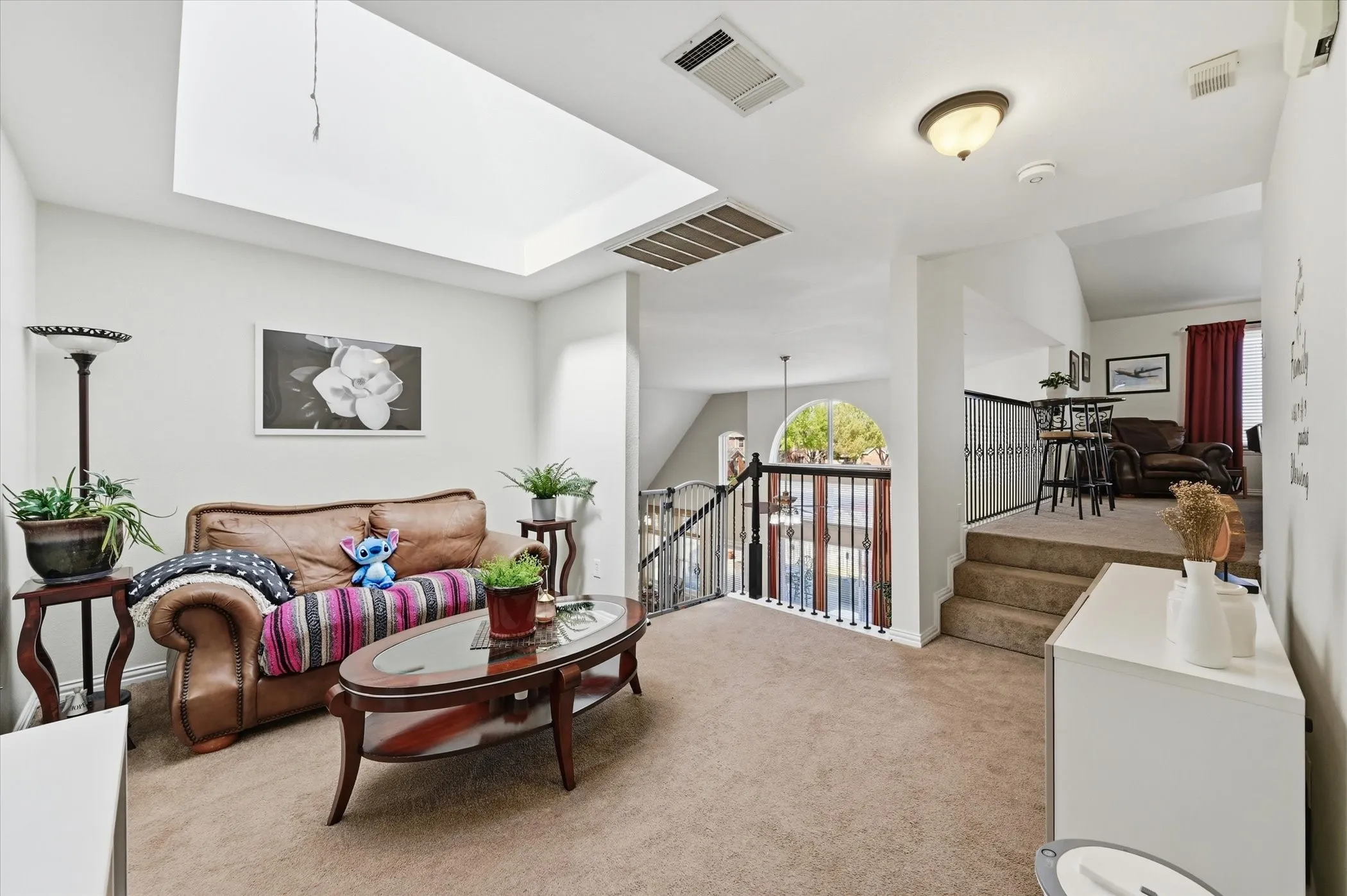 Single Family Residence For Sale in Tarrant County , 5 Scramble Court, Mansfield, Texas 76063, 4 Bedroom, 3 Bathroom, 3 Garage spaces, 3,493 Sqft, built in 2001, Preowned, mls#21214241, Real Estate Agent in Mansfield, Homes For Sale in Tarrant county, Homes For Sale in Mansfield, Realtor in Mansfield Texas, Real Estate Brokerage Independent Realty Texas, Luminita Cordes Realtor