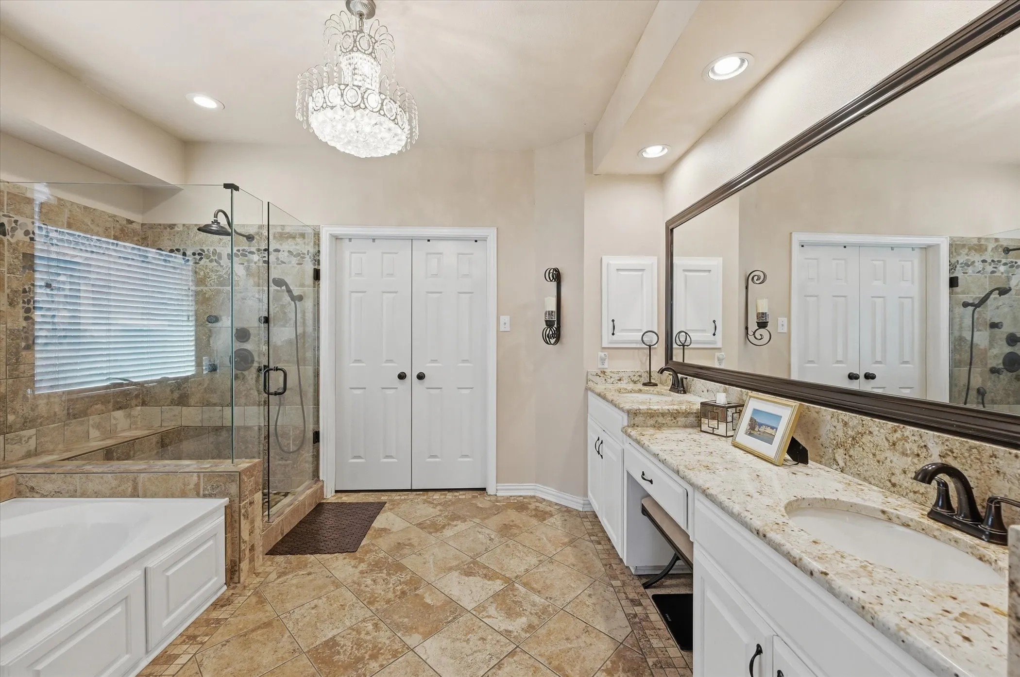 Single Family Residence For Sale in Tarrant County , 5 Scramble Court, Mansfield, Texas 76063, 4 Bedroom, 3 Bathroom, 3 Garage spaces, 3,493 Sqft, built in 2001, Preowned, mls#21214241, Real Estate Agent in Mansfield, Homes For Sale in Tarrant county, Homes For Sale in Mansfield, Realtor in Mansfield Texas, Real Estate Brokerage Independent Realty Texas, Luminita Cordes Realtor