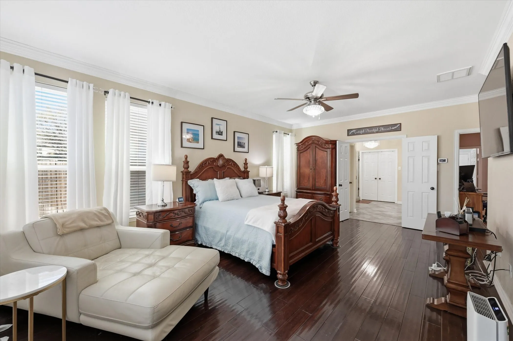 Single Family Residence For Sale in Tarrant County , 5 Scramble Court, Mansfield, Texas 76063, 4 Bedroom, 3 Bathroom, 3 Garage spaces, 3,493 Sqft, built in 2001, Preowned, mls#21214241, Real Estate Agent in Mansfield, Homes For Sale in Tarrant county, Homes For Sale in Mansfield, Realtor in Mansfield Texas, Real Estate Brokerage Independent Realty Texas, Luminita Cordes Realtor