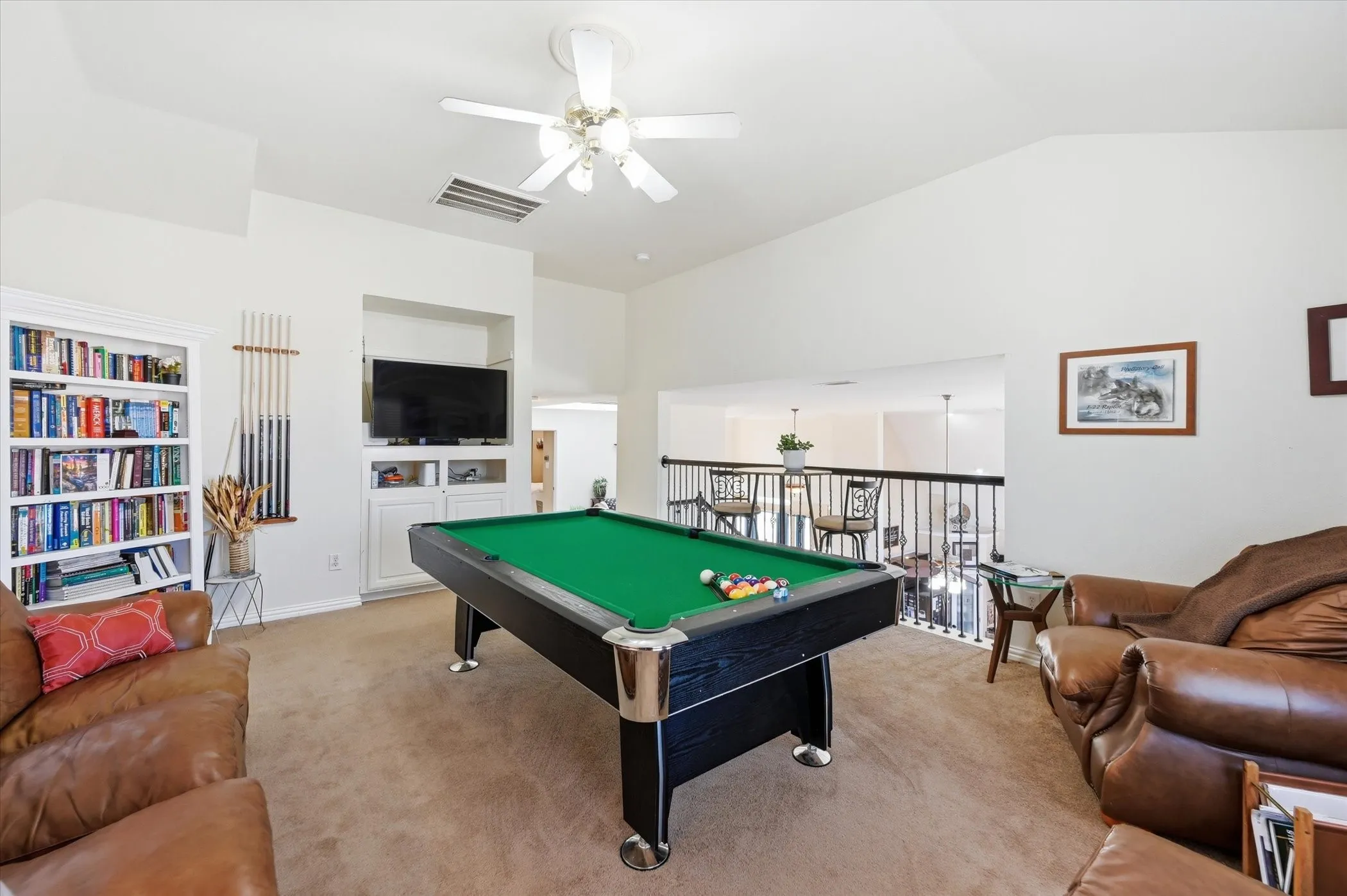 Single Family Residence For Sale in Tarrant County , 5 Scramble Court, Mansfield, Texas 76063, 4 Bedroom, 3 Bathroom, 3 Garage spaces, 3,493 Sqft, built in 2001, Preowned, mls#21214241, Real Estate Agent in Mansfield, Homes For Sale in Tarrant county, Homes For Sale in Mansfield, Realtor in Mansfield Texas, Real Estate Brokerage Independent Realty Texas, Luminita Cordes Realtor