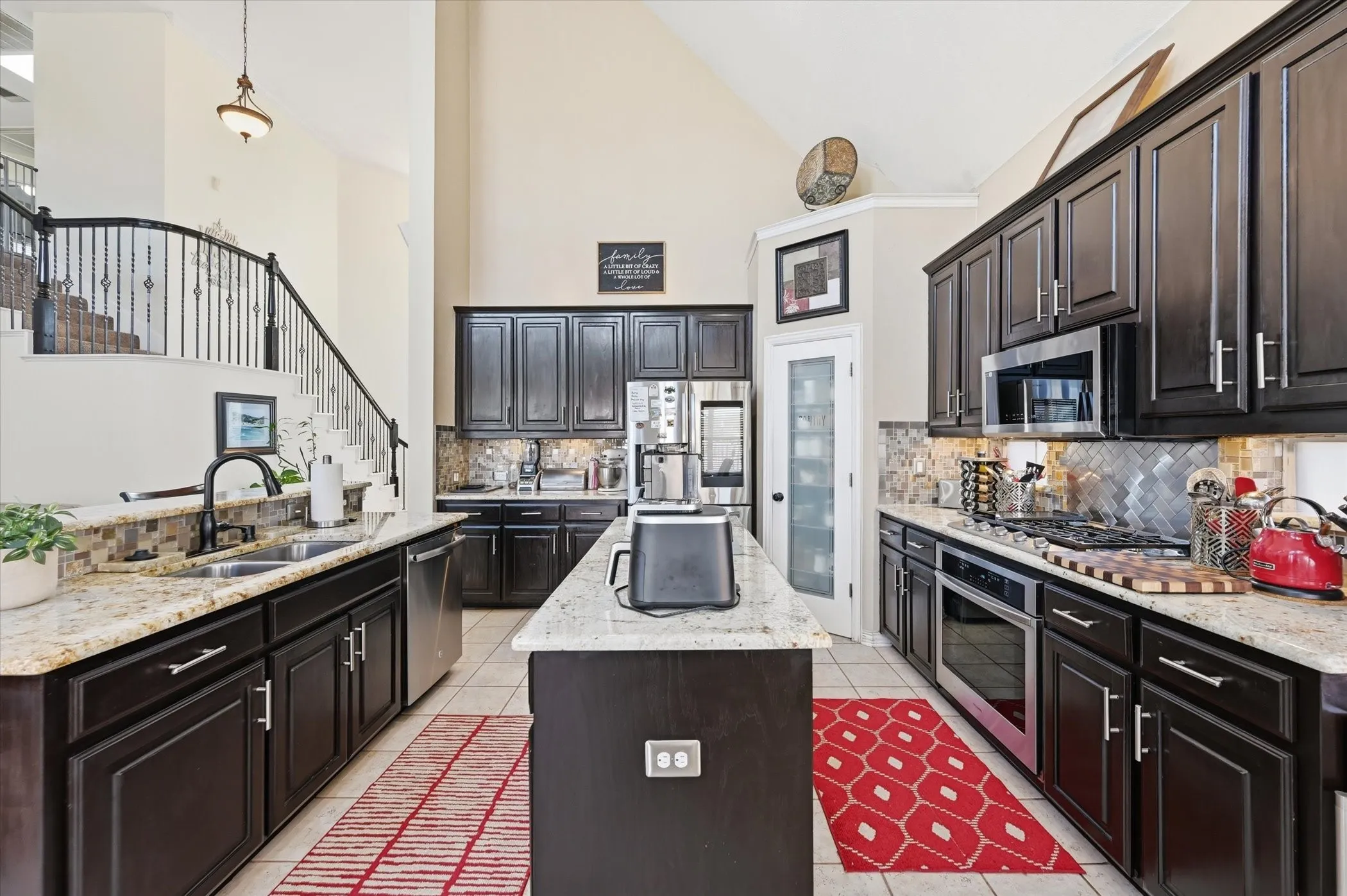 Single Family Residence For Sale in Tarrant County , 5 Scramble Court, Mansfield, Texas 76063, 4 Bedroom, 3 Bathroom, 3 Garage spaces, 3,493 Sqft, built in 2001, Preowned, mls#21214241, Real Estate Agent in Mansfield, Homes For Sale in Tarrant county, Homes For Sale in Mansfield, Realtor in Mansfield Texas, Real Estate Brokerage Independent Realty Texas, Luminita Cordes Realtor