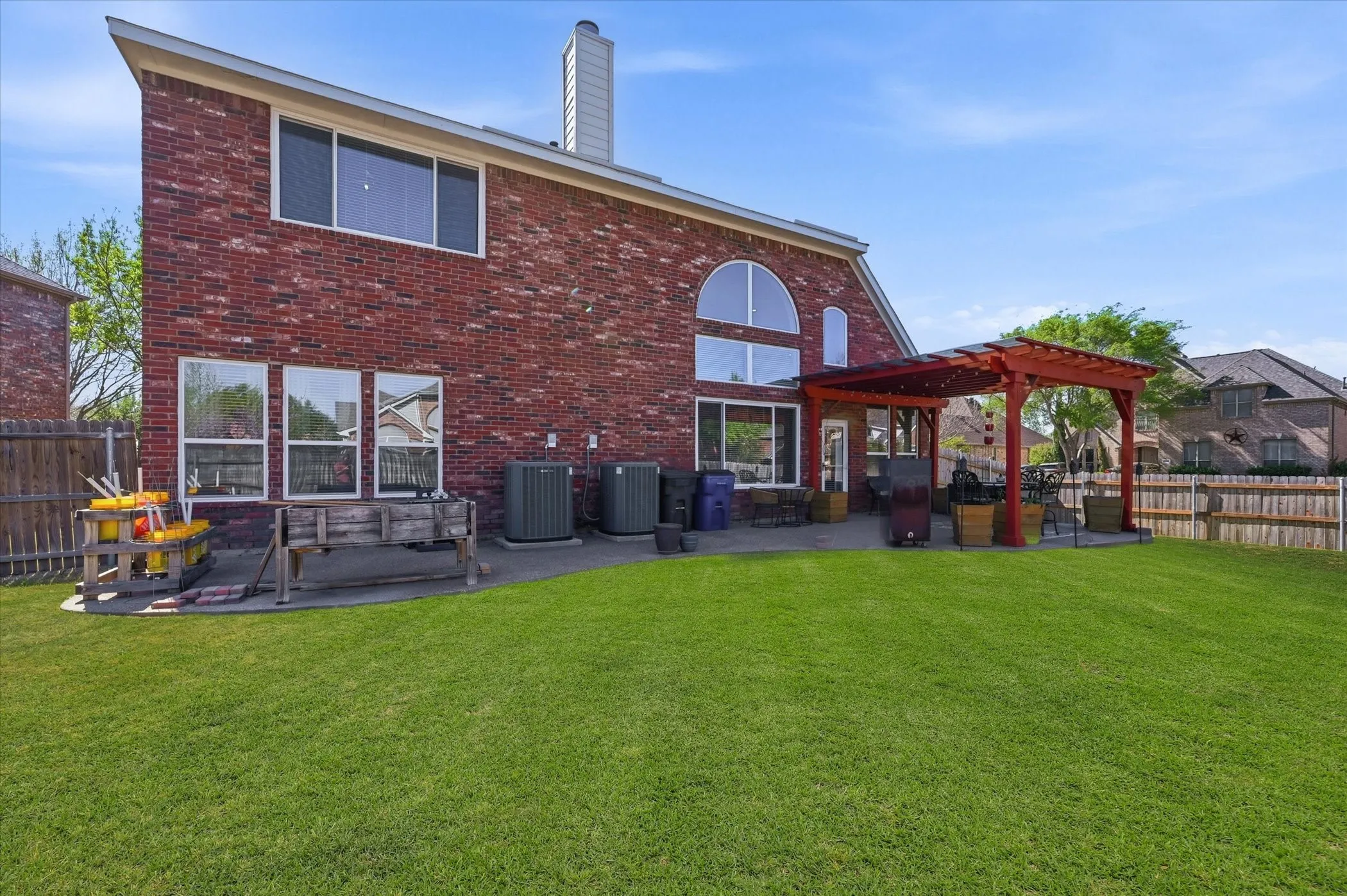 Single Family Residence For Sale in Tarrant County , 5 Scramble Court, Mansfield, Texas 76063, 4 Bedroom, 3 Bathroom, 3 Garage spaces, 3,493 Sqft, built in 2001, Preowned, mls#21214241, Real Estate Agent in Mansfield, Homes For Sale in Tarrant county, Homes For Sale in Mansfield, Realtor in Mansfield Texas, Real Estate Brokerage Independent Realty Texas, Luminita Cordes Realtor