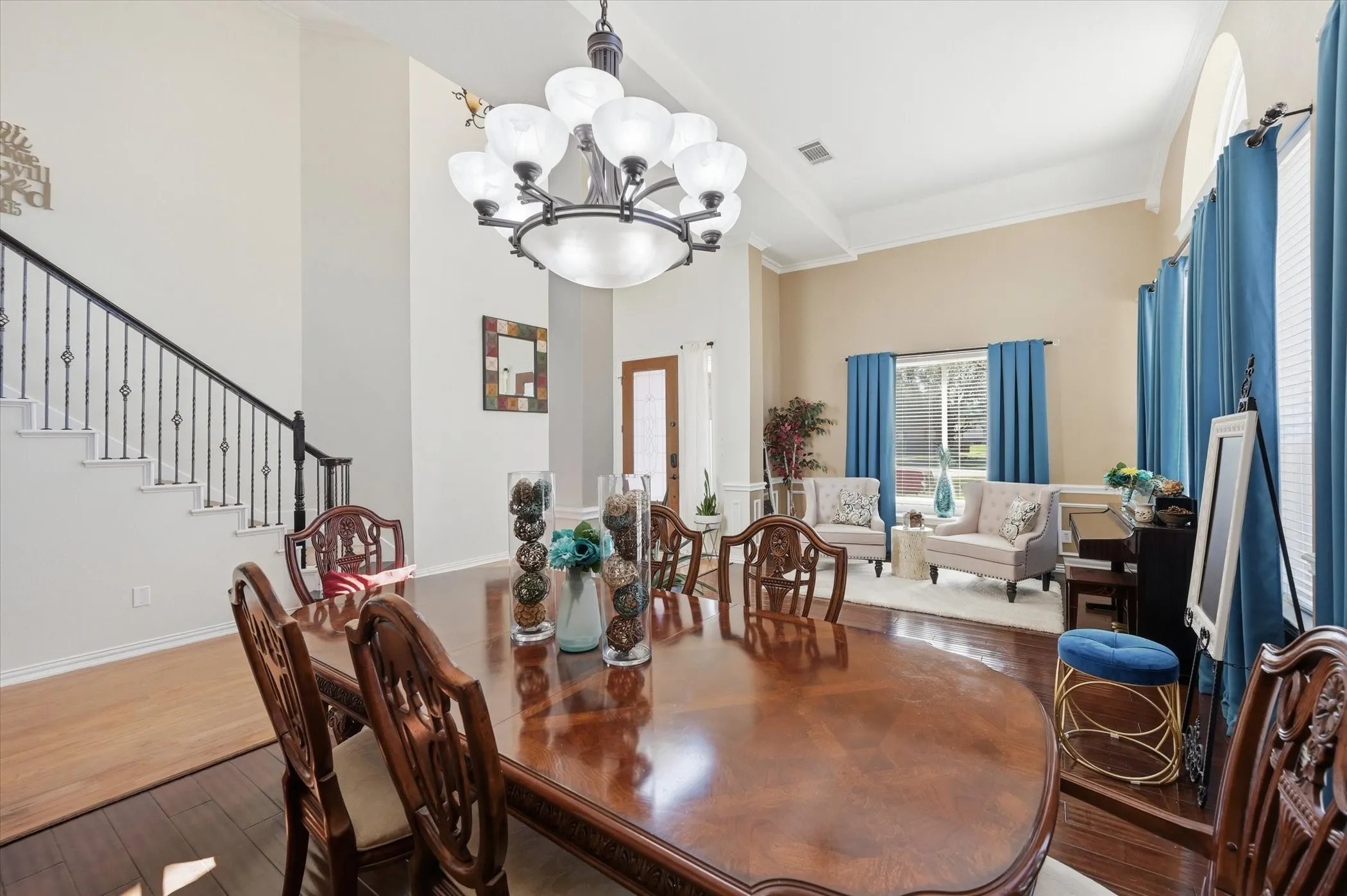 Single Family Residence For Sale in Tarrant County , 5 Scramble Court, Mansfield, Texas 76063, 4 Bedroom, 3 Bathroom, 3 Garage spaces, 3,493 Sqft, built in 2001, Preowned, mls#21214241, Real Estate Agent in Mansfield, Homes For Sale in Tarrant county, Homes For Sale in Mansfield, Realtor in Mansfield Texas, Real Estate Brokerage Independent Realty Texas, Luminita Cordes Realtor