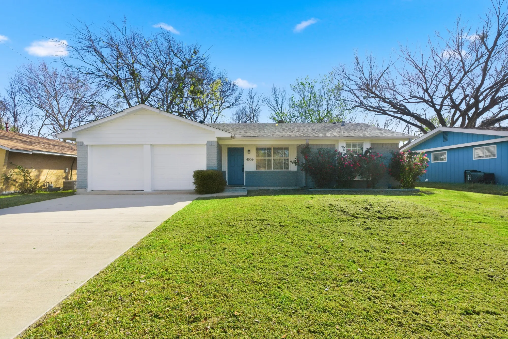 Single Family Residence For Sale in Hunt County , 6509 Finch Drive, Greenville, Texas 75402, 3 Bedroom, 1 Bathroom, 2 Garage spaces, 1,038 Sqft, built in 1975, mls#21215306, Real Estate Agent in Greenville, Homes For Sale in Hunt county, Homes For Sale in Greenville, Realtor in Greenville Texas, Real Estate Brokerage Independent Realty Texas, Luminita Cordes Realtor