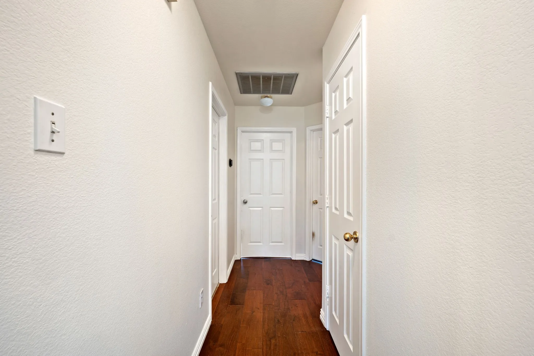 Single Family Residence For Sale in Collin County , 516 Castleford Drive, Allen, Texas 75013, 3 Bedroom, 2 Bathroom, 2 Garage spaces, 2,009 Sqft, built in 1998, mls#21215307, Real Estate Agent in Allen, Homes For Sale in Collin county, Homes For Sale in Allen, Realtor in Allen Texas, Real Estate Brokerage Independent Realty Texas, Luminita Cordes Realtor