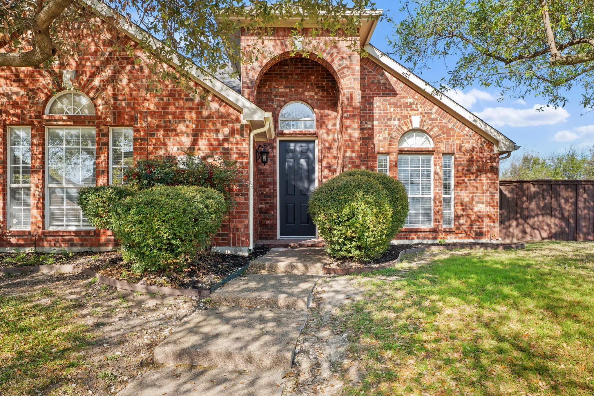 Single Family Residence For Sale in Collin County , 516 Castleford Drive, Allen, Texas 75013, 3 Bedroom, 2 Bathroom, 2 Garage spaces, 2,009 Sqft, built in 1998, mls#21215307, Real Estate Agent in Allen, Homes For Sale in Collin county, Homes For Sale in Allen, Realtor in Allen Texas, Real Estate Brokerage Independent Realty Texas, Luminita Cordes Realtor