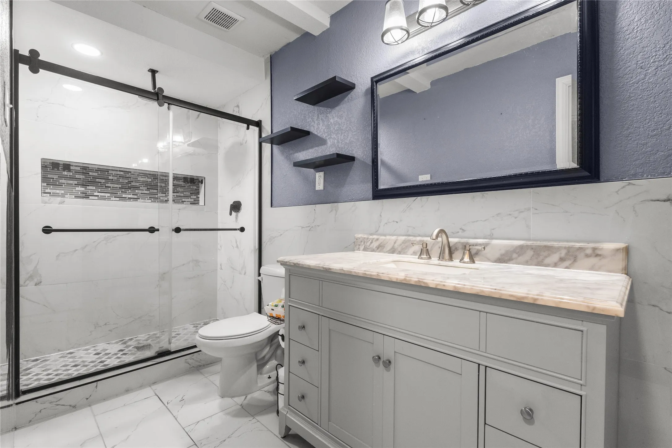 Single Family Residence For Sale in Dallas County , 7013 Bickers Drive, Rowlett, Texas 75089, 5 Bedroom, 3 Bathroom, 2 Garage spaces, 2,872 Sqft, built in 2005, mls#21215310, Real Estate Agent in Rowlett, Homes For Sale in Dallas county, Homes For Sale in Rowlett, Realtor in Rowlett Texas, Real Estate Brokerage Independent Realty Texas, Luminita Cordes Realtor
