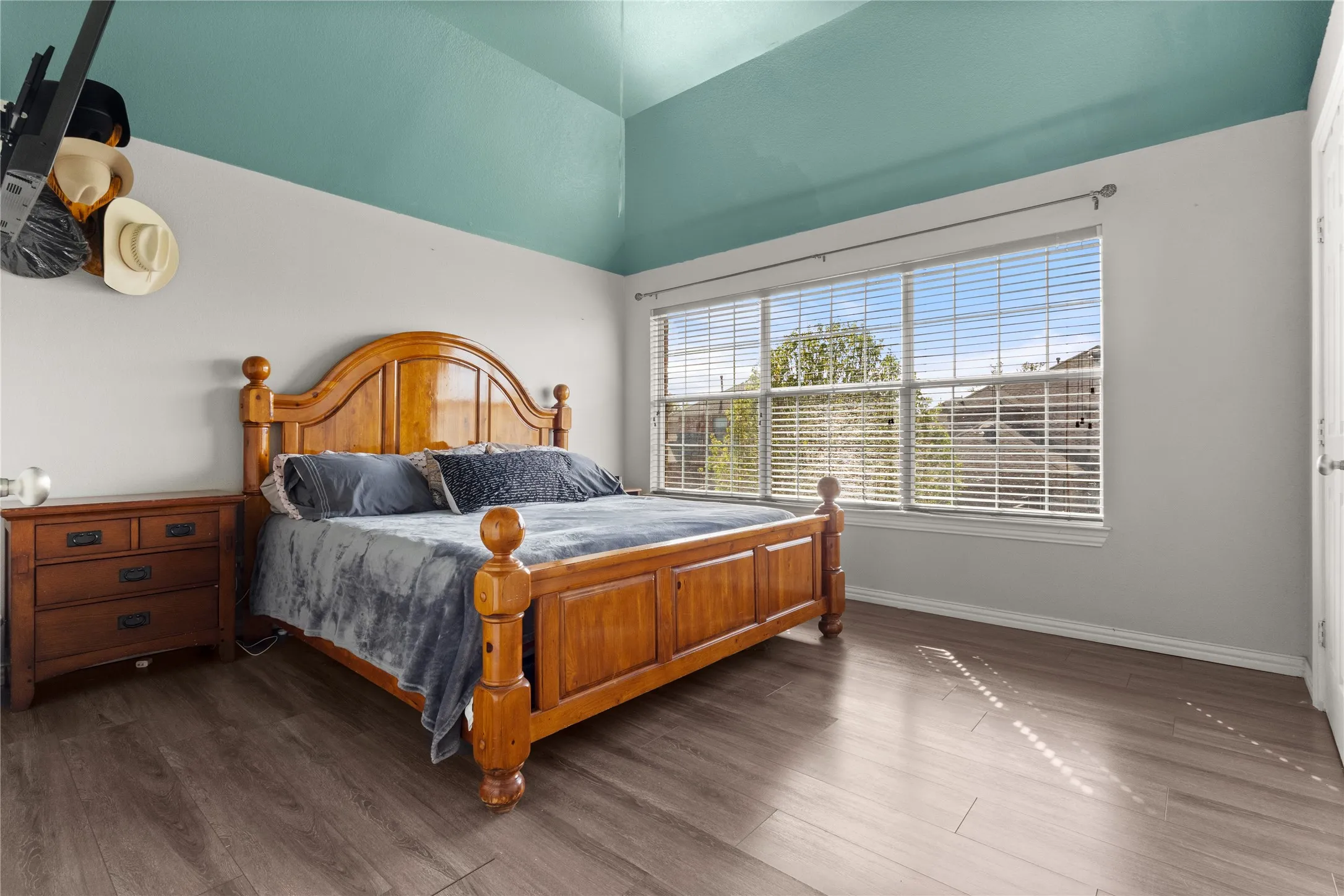 Single Family Residence For Sale in Dallas County , 7013 Bickers Drive, Rowlett, Texas 75089, 5 Bedroom, 3 Bathroom, 2 Garage spaces, 2,872 Sqft, built in 2005, mls#21215310, Real Estate Agent in Rowlett, Homes For Sale in Dallas county, Homes For Sale in Rowlett, Realtor in Rowlett Texas, Real Estate Brokerage Independent Realty Texas, Luminita Cordes Realtor