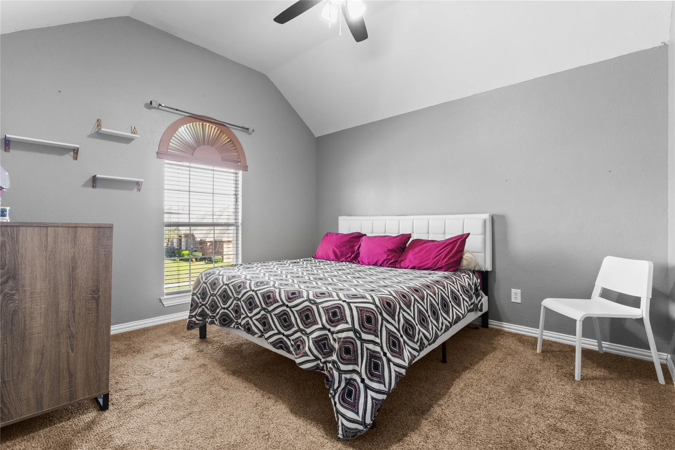 Single Family Residence For Sale in Dallas County , 7013 Bickers Drive, Rowlett, Texas 75089, 5 Bedroom, 3 Bathroom, 2 Garage spaces, 2,872 Sqft, built in 2005, mls#21215310, Real Estate Agent in Rowlett, Homes For Sale in Dallas county, Homes For Sale in Rowlett, Realtor in Rowlett Texas, Real Estate Brokerage Independent Realty Texas, Luminita Cordes Realtor