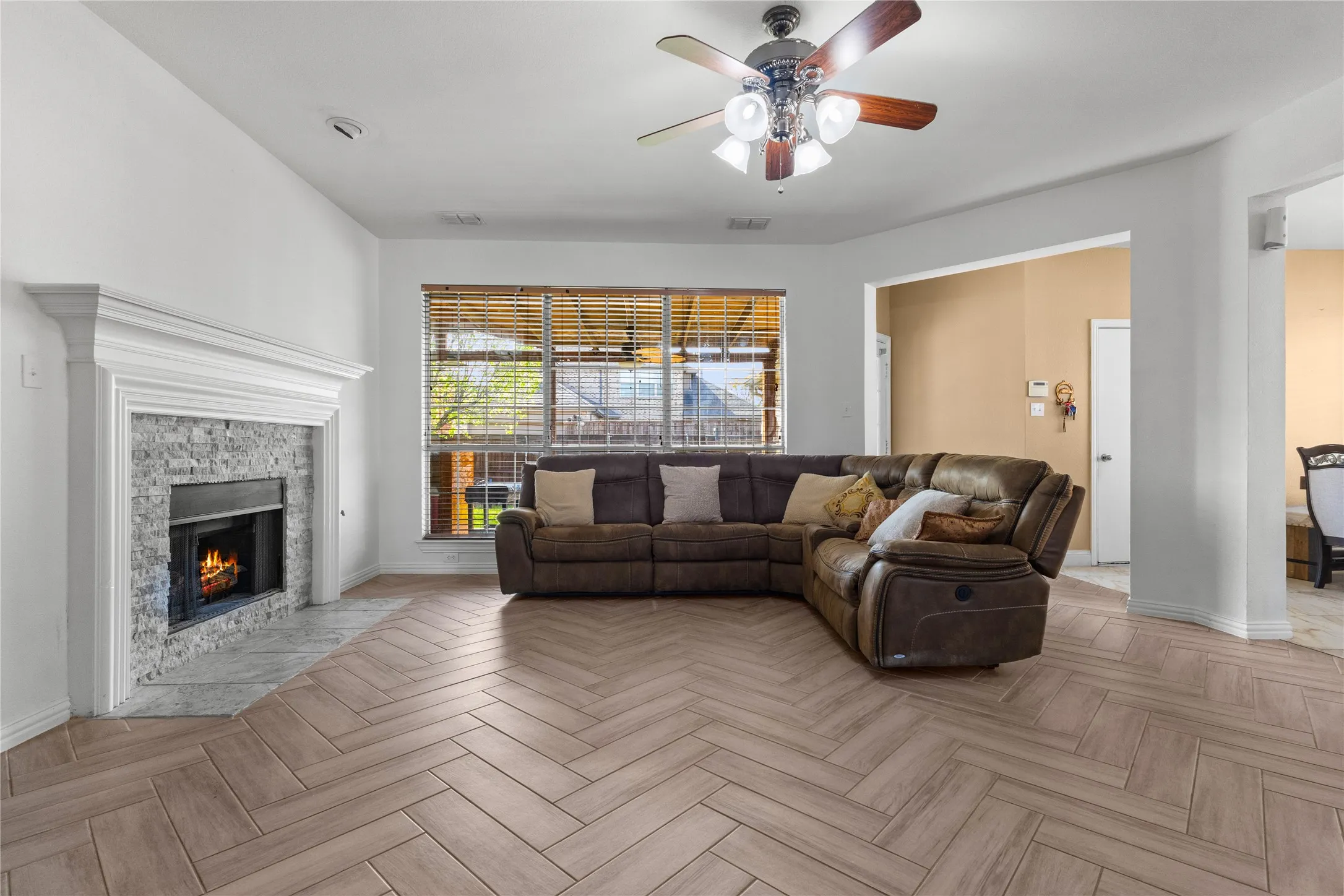 Single Family Residence For Sale in Dallas County , 7013 Bickers Drive, Rowlett, Texas 75089, 5 Bedroom, 3 Bathroom, 2 Garage spaces, 2,872 Sqft, built in 2005, mls#21215310, Real Estate Agent in Rowlett, Homes For Sale in Dallas county, Homes For Sale in Rowlett, Realtor in Rowlett Texas, Real Estate Brokerage Independent Realty Texas, Luminita Cordes Realtor