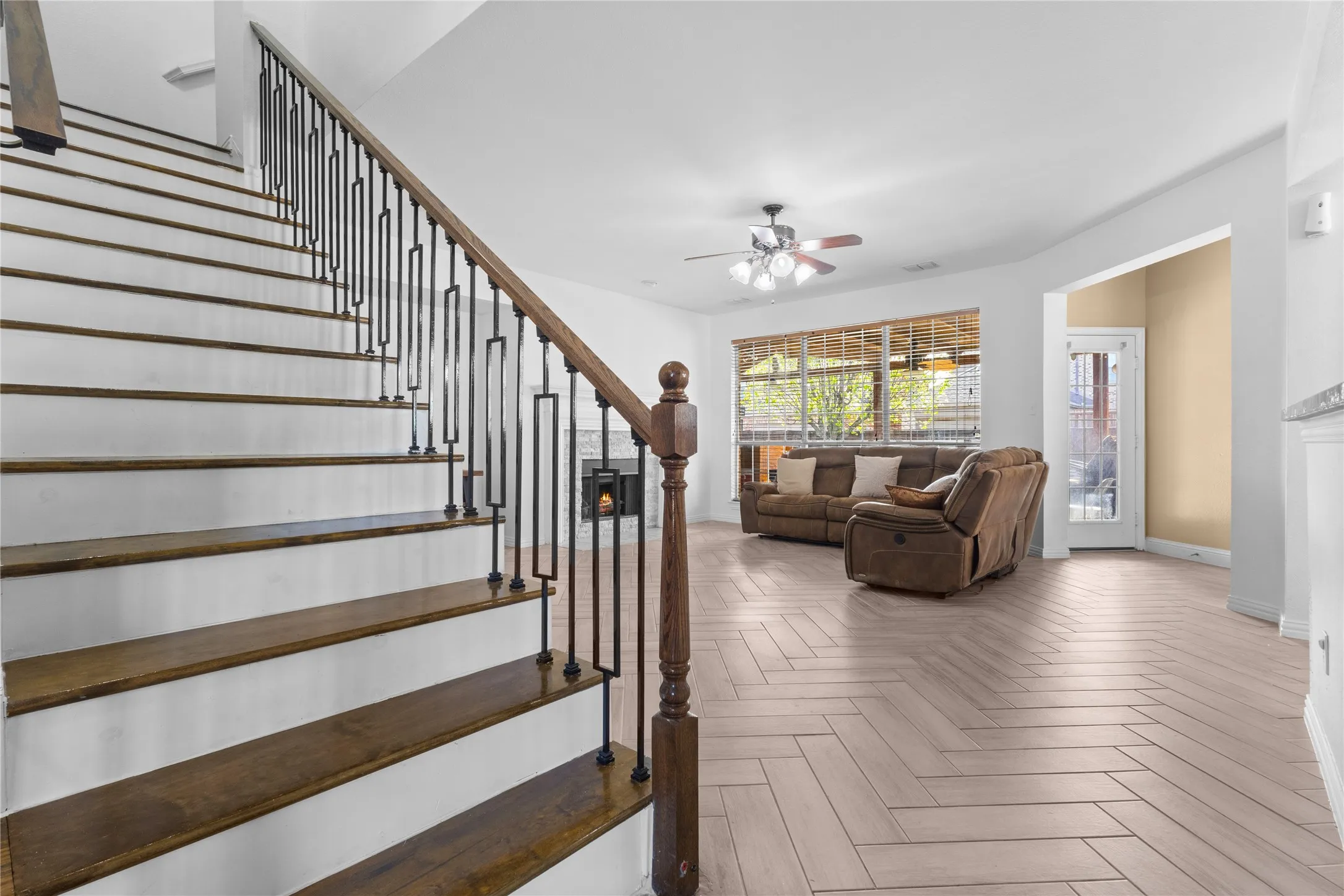Single Family Residence For Sale in Dallas County , 7013 Bickers Drive, Rowlett, Texas 75089, 5 Bedroom, 3 Bathroom, 2 Garage spaces, 2,872 Sqft, built in 2005, mls#21215310, Real Estate Agent in Rowlett, Homes For Sale in Dallas county, Homes For Sale in Rowlett, Realtor in Rowlett Texas, Real Estate Brokerage Independent Realty Texas, Luminita Cordes Realtor