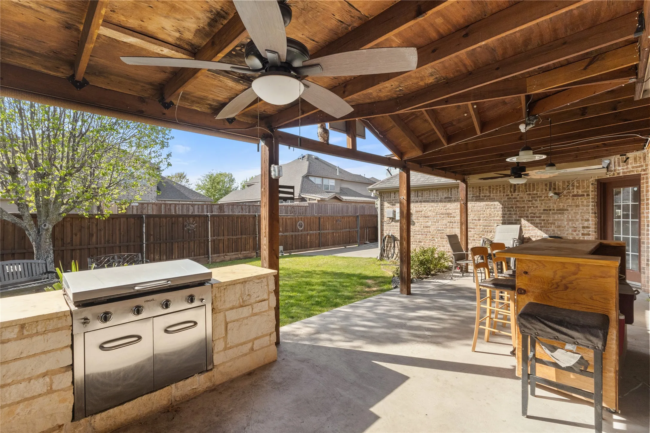 Single Family Residence For Sale in Dallas County , 7013 Bickers Drive, Rowlett, Texas 75089, 5 Bedroom, 3 Bathroom, 2 Garage spaces, 2,872 Sqft, built in 2005, mls#21215310, Real Estate Agent in Rowlett, Homes For Sale in Dallas county, Homes For Sale in Rowlett, Realtor in Rowlett Texas, Real Estate Brokerage Independent Realty Texas, Luminita Cordes Realtor