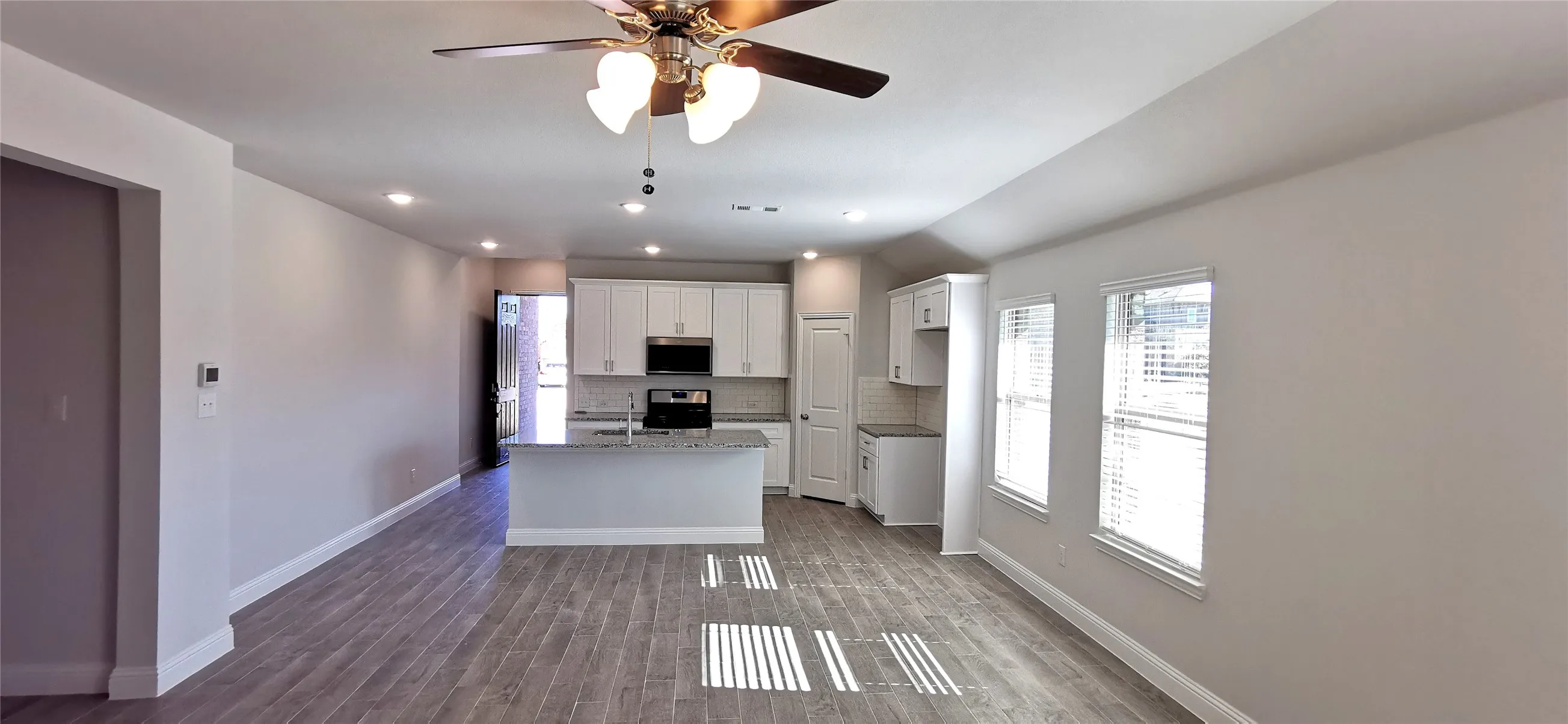Single Family Residence For Sale in Kaufman County , 2131 Erika Lane, Forney, Texas 75126, 4 Bedroom, 2 Bathroom, 2 Garage spaces, 1,981 Sqft, built in 2021, Preowned, mls#21215296, Real Estate Agent in Forney, Homes For Sale in Kaufman county, Homes For Sale in Forney, Realtor in Forney Texas, Real Estate Brokerage Independent Realty Texas, Luminita Cordes Realtor