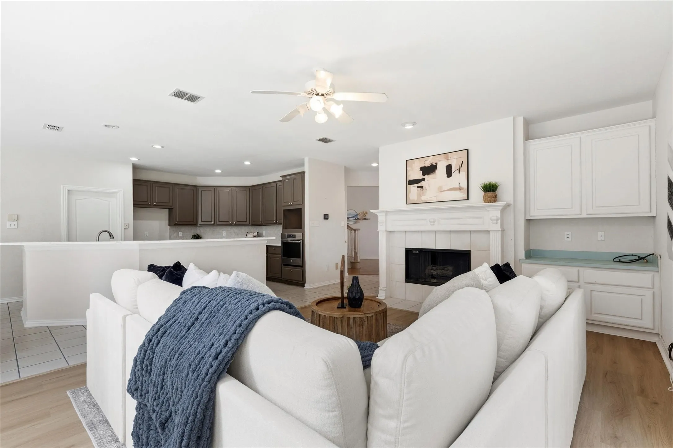 Single Family Residence For Sale in Dallas County , 6010 Troon Circle, Garland, Texas 75044, 4 Bedroom, 4 Bathroom, 2 Garage spaces, 3,420 Sqft, built in 1994, mls#21215171, Real Estate Agent in Garland, Homes For Sale in Dallas county, Homes For Sale in Garland, Realtor in Garland Texas, Real Estate Brokerage Independent Realty Texas, Luminita Cordes Realtor