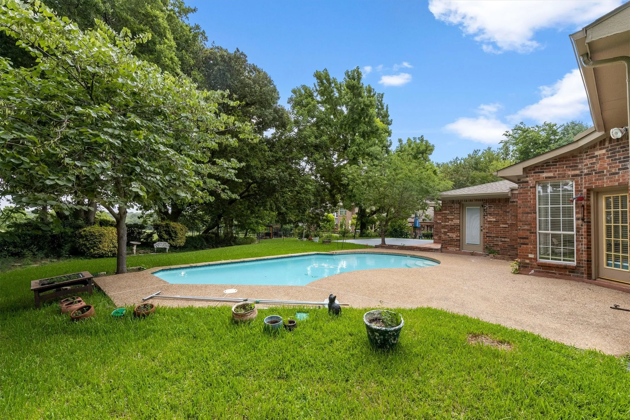 Single Family Residence For Sale in Dallas County , 6010 Troon Circle, Garland, Texas 75044, 4 Bedroom, 4 Bathroom, 2 Garage spaces, 3,420 Sqft, built in 1994, mls#21215171, Real Estate Agent in Garland, Homes For Sale in Dallas county, Homes For Sale in Garland, Realtor in Garland Texas, Real Estate Brokerage Independent Realty Texas, Luminita Cordes Realtor