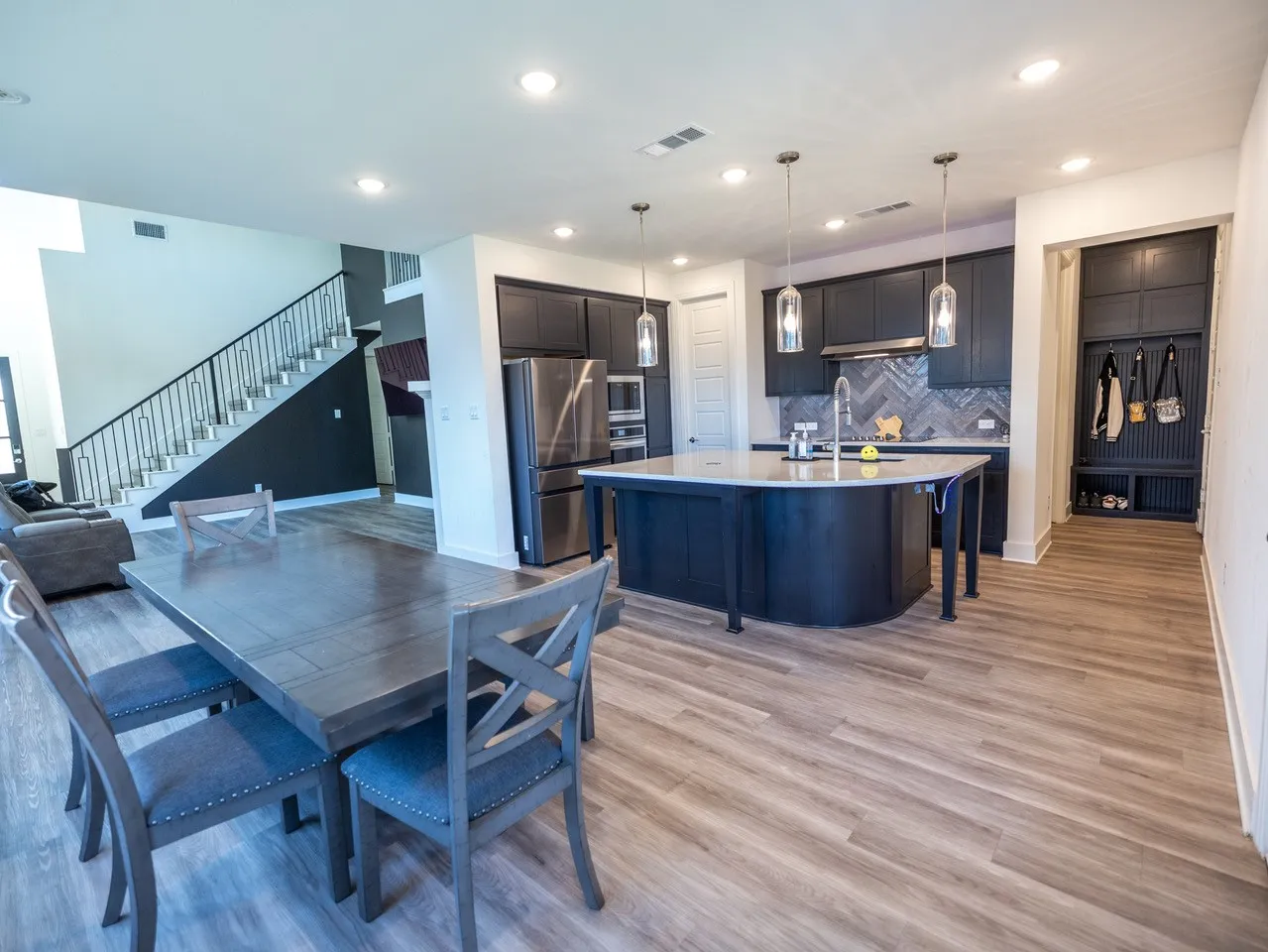 Single Family Residence For Sale in Tarrant County , 909 Carnation Drive, Crowley, Texas 76036, 5 Bedroom, 3 Bathroom, 2 Garage spaces, 2,461 Sqft, built in 2024, mls#21215373, Real Estate Agent in Crowley, Homes For Sale in Tarrant county, Homes For Sale in Crowley, Realtor in Crowley Texas, Real Estate Brokerage Independent Realty Texas, Luminita Cordes Realtor