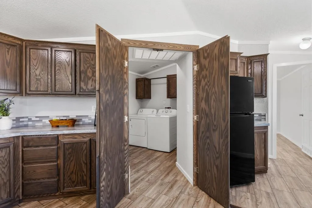 Manufactured Home For Sale in Grayson County , 3979 Roland Road, Whitesboro, Texas 76273, 3 Bedroom, 2 Bathroom, Garage spaces, 1,216 Sqft, built in 2024, mls#21214680, Real Estate Agent in Whitesboro, Homes For Sale in Grayson county, Homes For Sale in Whitesboro, Realtor in Whitesboro Texas, Real Estate Brokerage Independent Realty Texas, Luminita Cordes Realtor