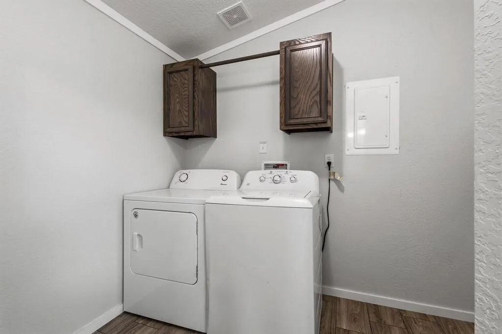 Manufactured Home For Sale in Grayson County , 3979 Roland Road, Whitesboro, Texas 76273, 3 Bedroom, 2 Bathroom, Garage spaces, 1,216 Sqft, built in 2024, mls#21214680, Real Estate Agent in Whitesboro, Homes For Sale in Grayson county, Homes For Sale in Whitesboro, Realtor in Whitesboro Texas, Real Estate Brokerage Independent Realty Texas, Luminita Cordes Realtor