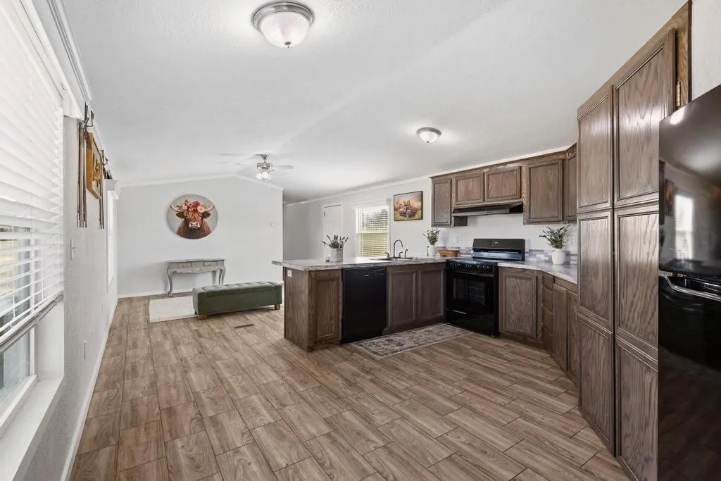 Manufactured Home For Sale in Grayson County , 3979 Roland Road, Whitesboro, Texas 76273, 3 Bedroom, 2 Bathroom, Garage spaces, 1,216 Sqft, built in 2024, mls#21214680, Real Estate Agent in Whitesboro, Homes For Sale in Grayson county, Homes For Sale in Whitesboro, Realtor in Whitesboro Texas, Real Estate Brokerage Independent Realty Texas, Luminita Cordes Realtor