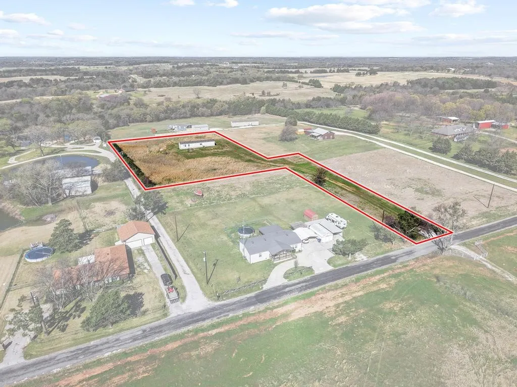 Manufactured Home For Sale in Grayson County , 3979 Roland Road, Whitesboro, Texas 76273, 3 Bedroom, 2 Bathroom, Garage spaces, 1,216 Sqft, built in 2024, mls#21214680, Real Estate Agent in Whitesboro, Homes For Sale in Grayson county, Homes For Sale in Whitesboro, Realtor in Whitesboro Texas, Real Estate Brokerage Independent Realty Texas, Luminita Cordes Realtor