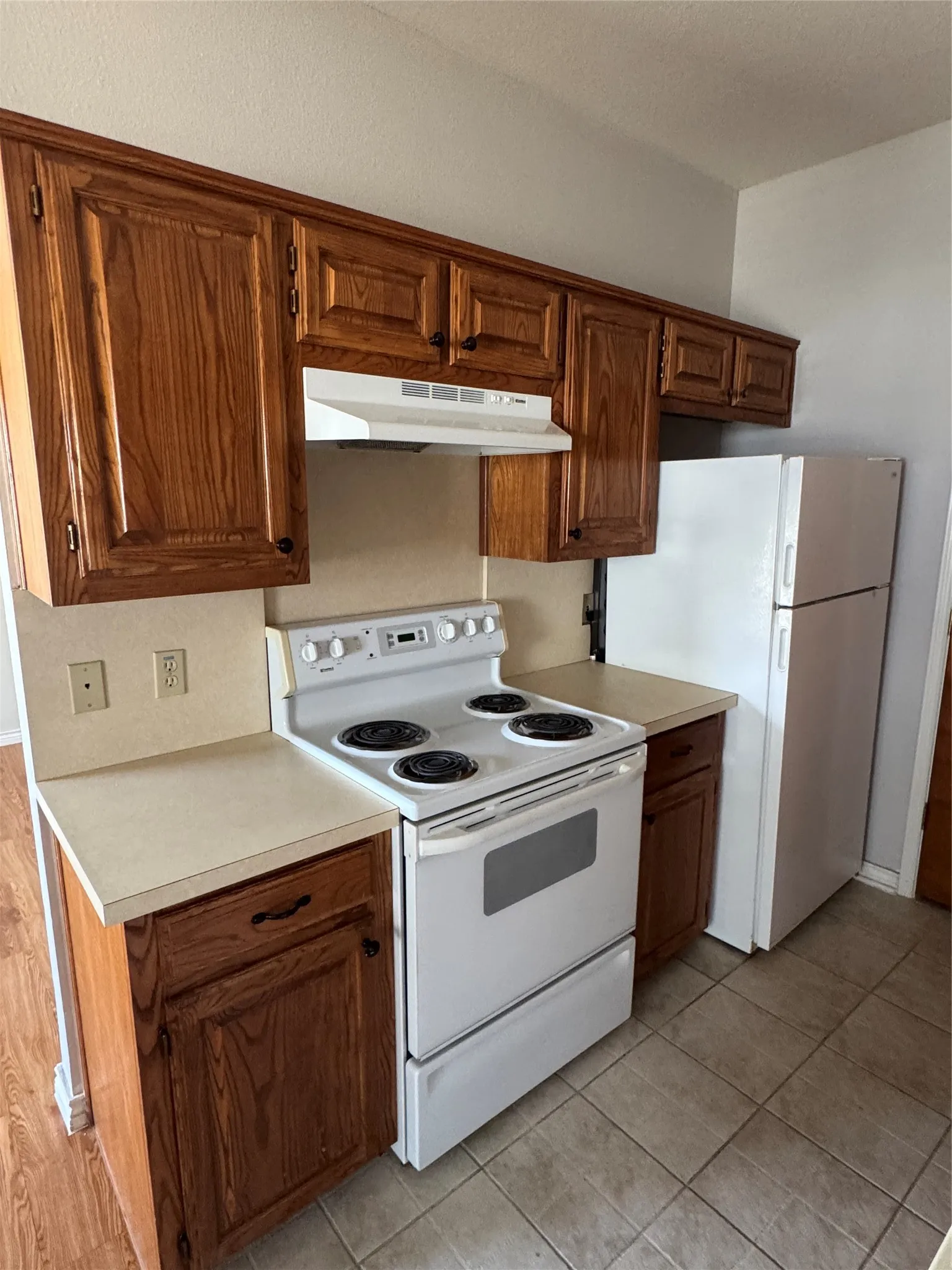 Apartment For Rent in Kaufman County , 503 N WASHINGTON Street A, Kaufman, Texas 75142, 1 Bedroom, 1 Bathroom, Garage spaces, 11,548 Sqft, built in 1996, Preowned, mls#21215514, Real Estate Agent in Kaufman, Homes For Rent in Kaufman county, Homes For Rent in Kaufman, Realtor in Kaufman Texas, Real Estate Brokerage Independent Realty Texas, Luminita Cordes Realtor