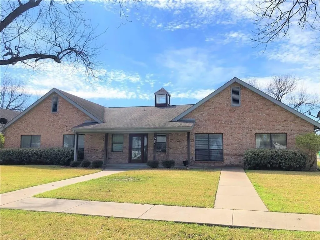 Apartment For Rent in Kaufman County , 503 N WASHINGTON Street A, Kaufman, Texas 75142, 1 Bedroom, 1 Bathroom, Garage spaces, 11,548 Sqft, built in 1996, Preowned, mls#21215514, Real Estate Agent in Kaufman, Homes For Rent in Kaufman county, Homes For Rent in Kaufman, Realtor in Kaufman Texas, Real Estate Brokerage Independent Realty Texas, Luminita Cordes Realtor