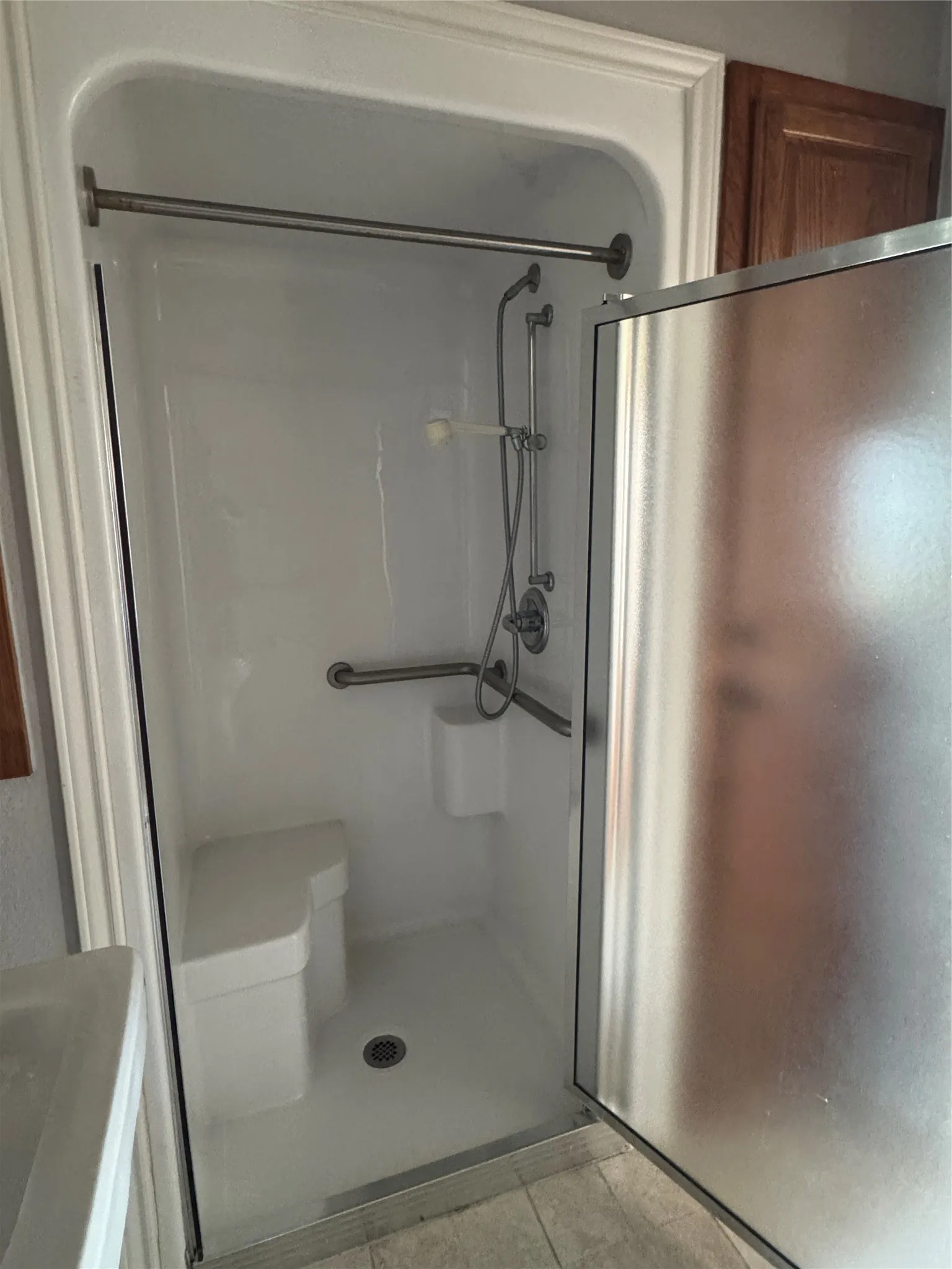 Apartment For Rent in Kaufman County , 503 N WASHINGTON Street A, Kaufman, Texas 75142, 1 Bedroom, 1 Bathroom, Garage spaces, 11,548 Sqft, built in 1996, Preowned, mls#21215514, Real Estate Agent in Kaufman, Homes For Rent in Kaufman county, Homes For Rent in Kaufman, Realtor in Kaufman Texas, Real Estate Brokerage Independent Realty Texas, Luminita Cordes Realtor