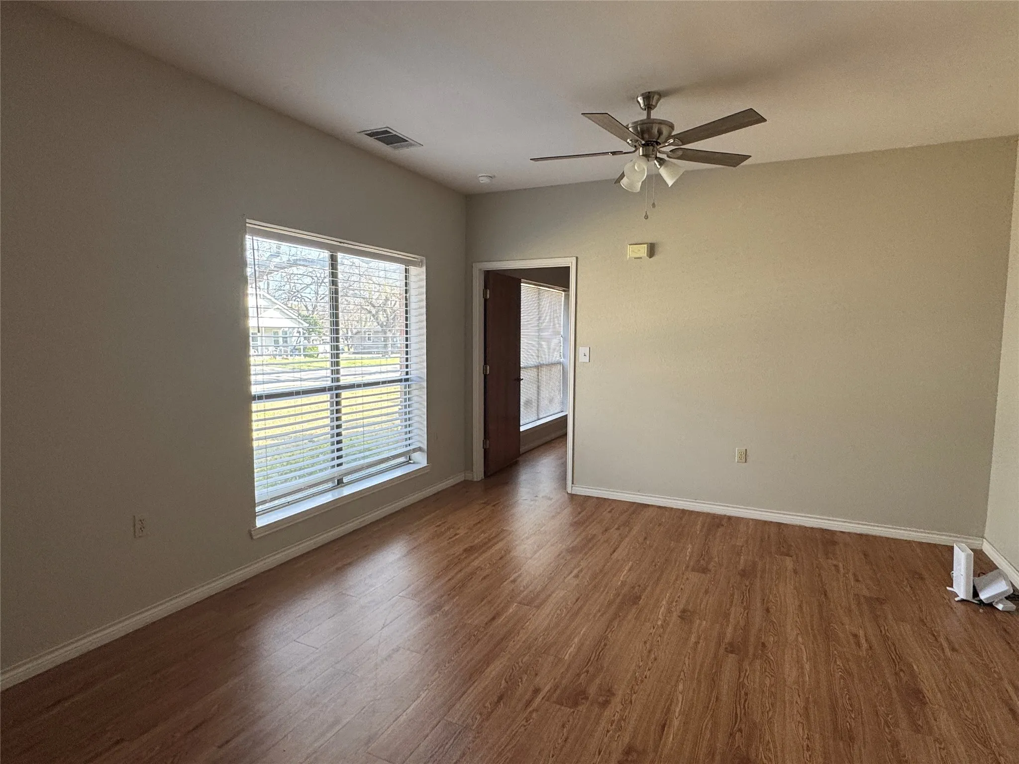 Apartment For Rent in Kaufman County , 503 N WASHINGTON Street A, Kaufman, Texas 75142, 1 Bedroom, 1 Bathroom, Garage spaces, 11,548 Sqft, built in 1996, Preowned, mls#21215514, Real Estate Agent in Kaufman, Homes For Rent in Kaufman county, Homes For Rent in Kaufman, Realtor in Kaufman Texas, Real Estate Brokerage Independent Realty Texas, Luminita Cordes Realtor