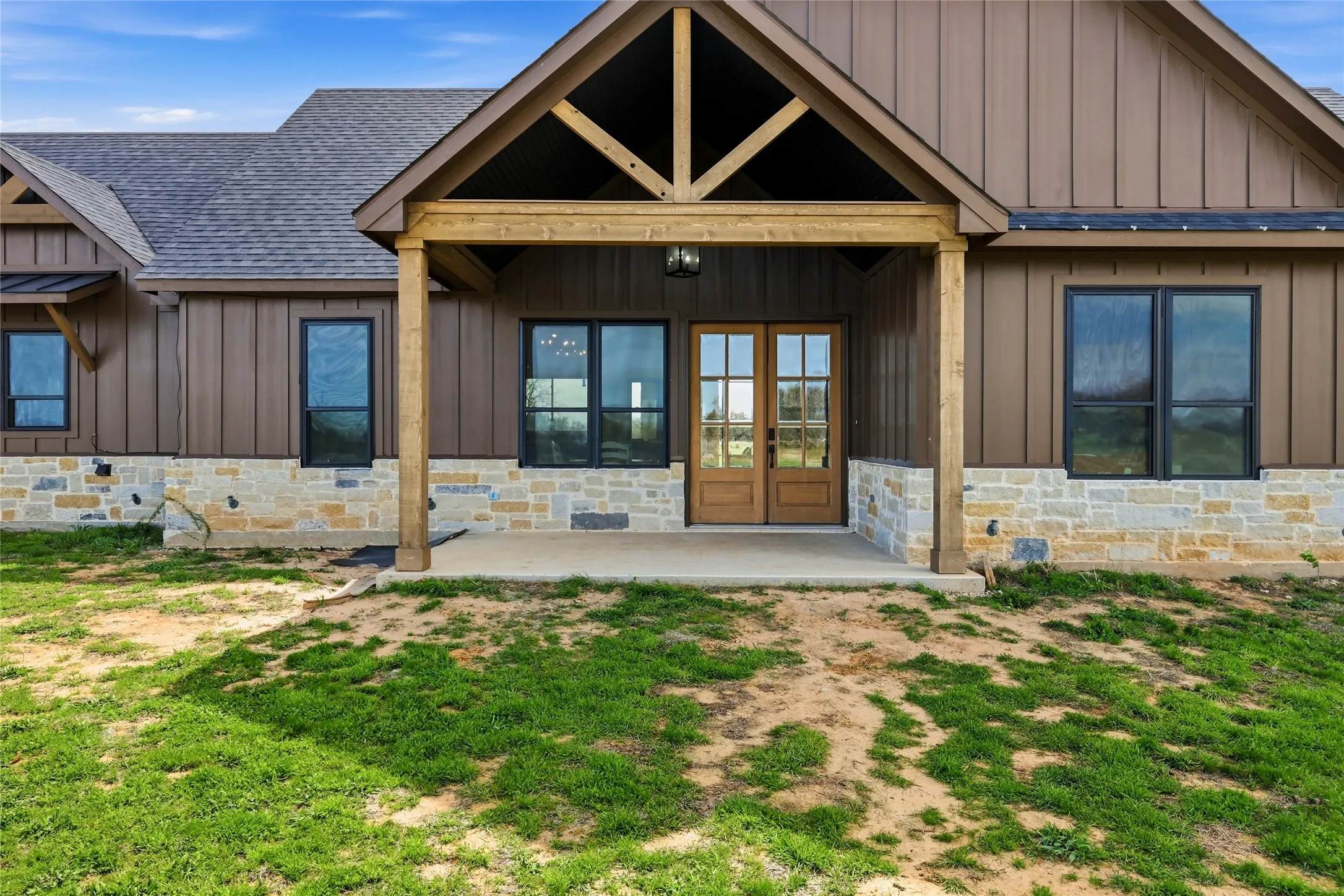 Single Family Residence For Sale in Montague County , 3988 Lake Valley Road, Sunset, Texas 76270, 4 Bedroom, 3 Bathroom, 4 Garage spaces, 3,414 Sqft, built in 2023, Preowned, mls#21214929, Real Estate Agent in Sunset, Homes For Sale in Montague county, Homes For Sale in Sunset, Realtor in Sunset Texas, Real Estate Brokerage Independent Realty Texas, Luminita Cordes Realtor