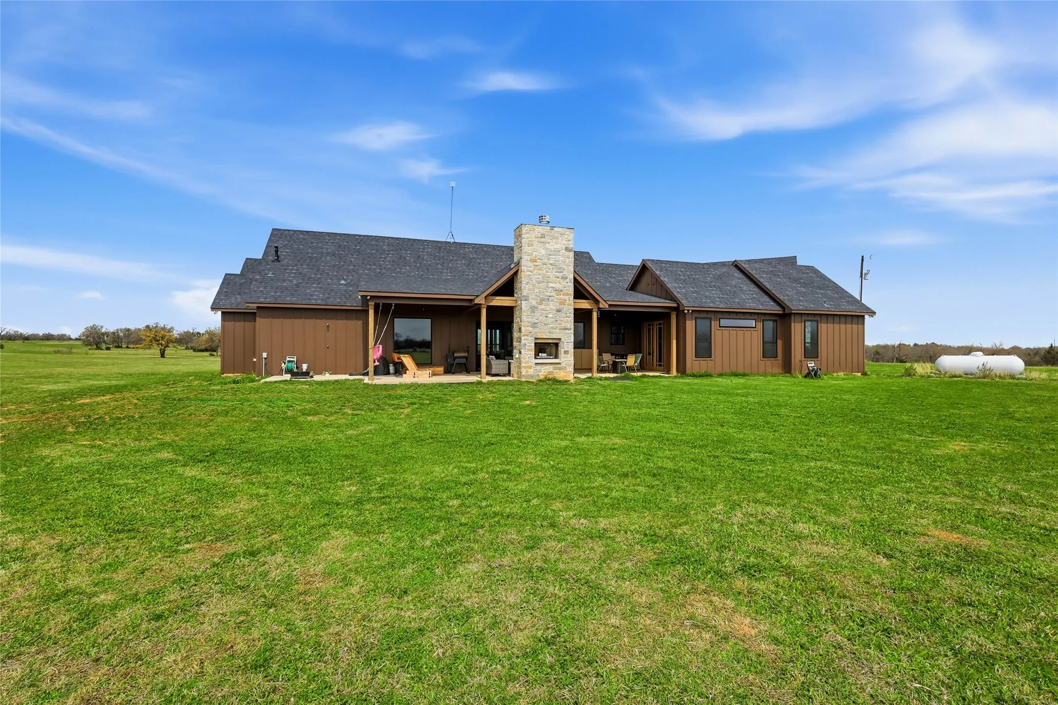 Single Family Residence For Sale in Montague County , 3988 Lake Valley Road, Sunset, Texas 76270, 4 Bedroom, 3 Bathroom, 4 Garage spaces, 3,414 Sqft, built in 2023, Preowned, mls#21214929, Real Estate Agent in Sunset, Homes For Sale in Montague county, Homes For Sale in Sunset, Realtor in Sunset Texas, Real Estate Brokerage Independent Realty Texas, Luminita Cordes Realtor
