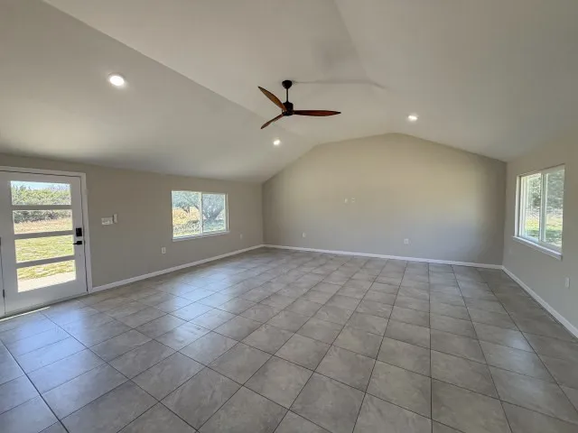 Single Family Residence For Sale in Coryell County , 650 Cactus Lane, Copperas Cove, Texas 76522, 3 Bedroom, 2 Bathroom, 2 Garage spaces, 2,664 Sqft, built in 1992, Preowned, mls#21215521, Real Estate Agent in Copperas Cove, Homes For Sale in Coryell county, Homes For Sale in Copperas Cove, Realtor in Copperas Cove Texas, Real Estate Brokerage Independent Realty Texas, Luminita Cordes Realtor