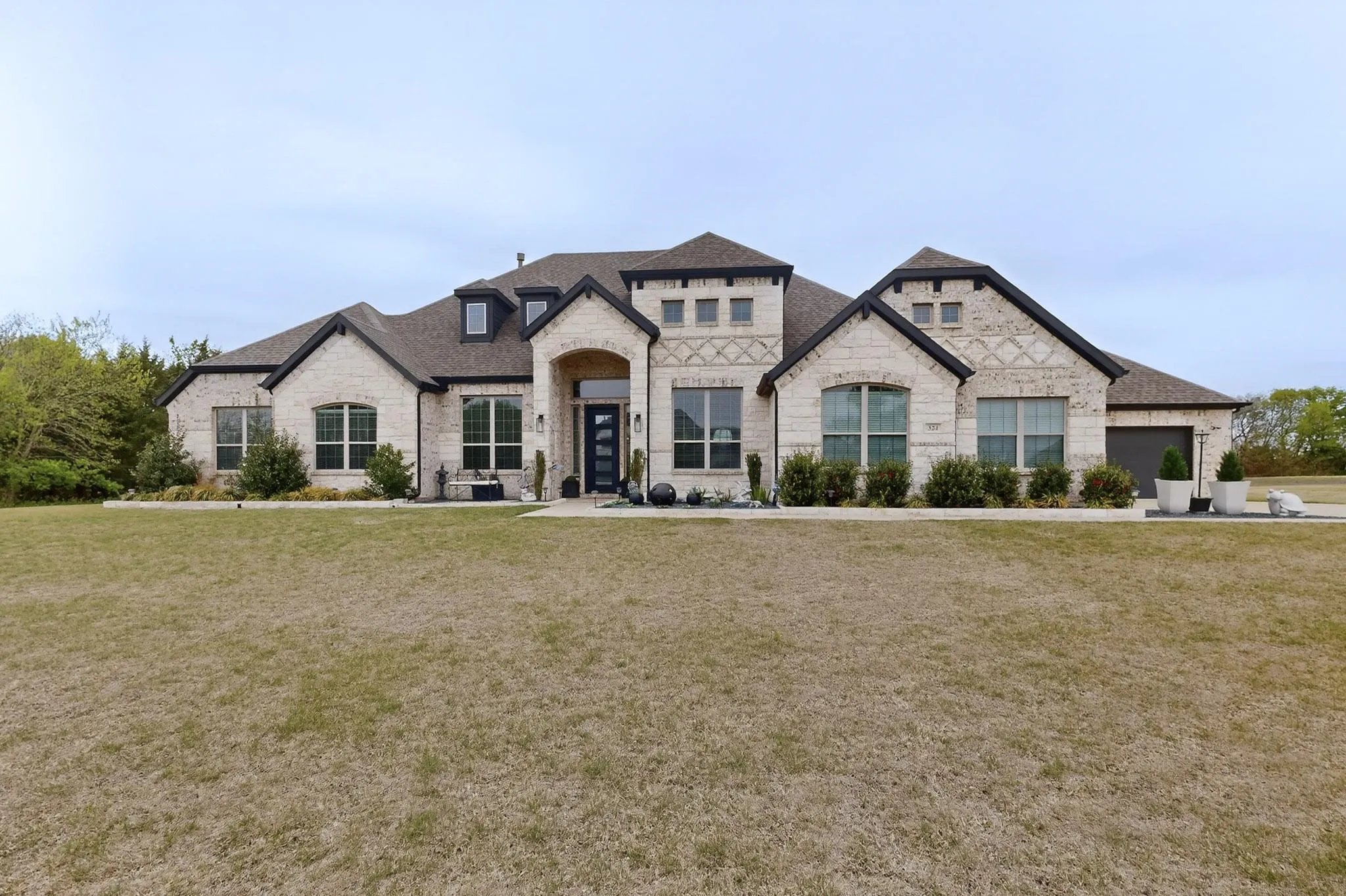 Single Family Residence For Sale in Rockwall County , 324 Ledstone Court, Rockwall, Texas 75032, 4 Bedroom, 4 Bathroom, 4 Garage spaces, 3,114 Sqft, built in 2021, mls#21215564, Real Estate Agent in Rockwall, Homes For Sale in Rockwall county, Homes For Sale in Rockwall, Realtor in Rockwall Texas, Real Estate Brokerage Independent Realty Texas, Luminita Cordes Realtor