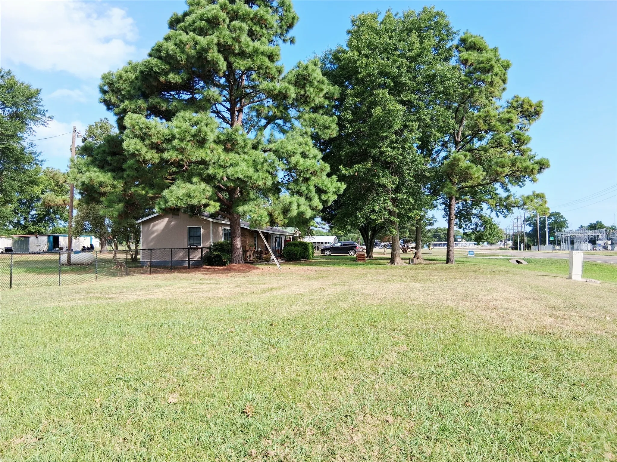 Single Family Residence For Sale in Hunt County , 8140 Fm 513, Lone Oak, Texas 75453, 2 Bedroom, 2 Bathroom, Garage spaces, 1,176 Sqft, built in 1986, Preowned, mls#21215547, Real Estate Agent in Lone Oak, Homes For Sale in Hunt county, Homes For Sale in Lone Oak, Realtor in Lone Oak Texas, Real Estate Brokerage Independent Realty Texas, Luminita Cordes Realtor