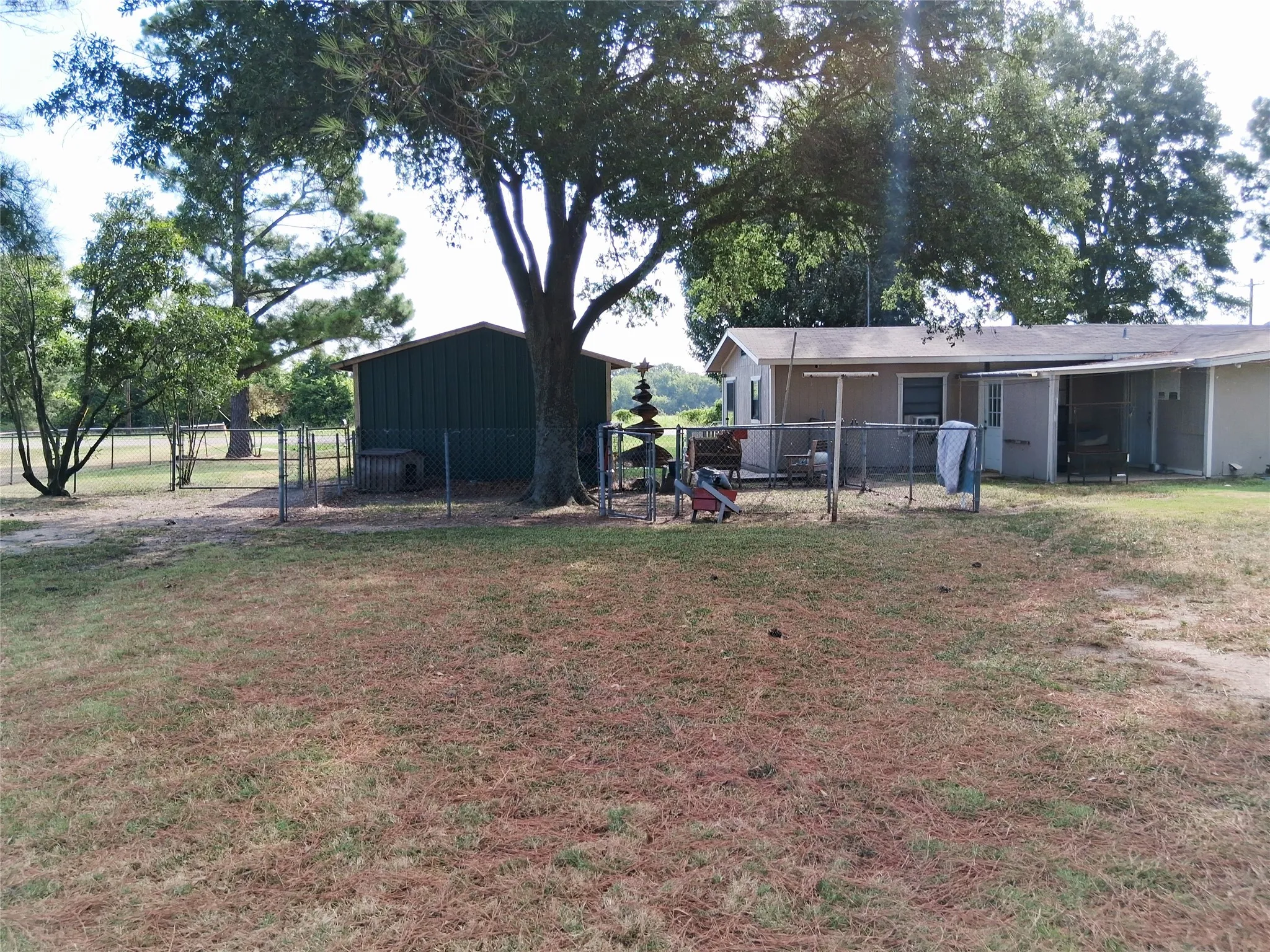 Single Family Residence For Sale in Hunt County , 8140 Fm 513, Lone Oak, Texas 75453, 2 Bedroom, 2 Bathroom, Garage spaces, 1,176 Sqft, built in 1986, Preowned, mls#21215547, Real Estate Agent in Lone Oak, Homes For Sale in Hunt county, Homes For Sale in Lone Oak, Realtor in Lone Oak Texas, Real Estate Brokerage Independent Realty Texas, Luminita Cordes Realtor