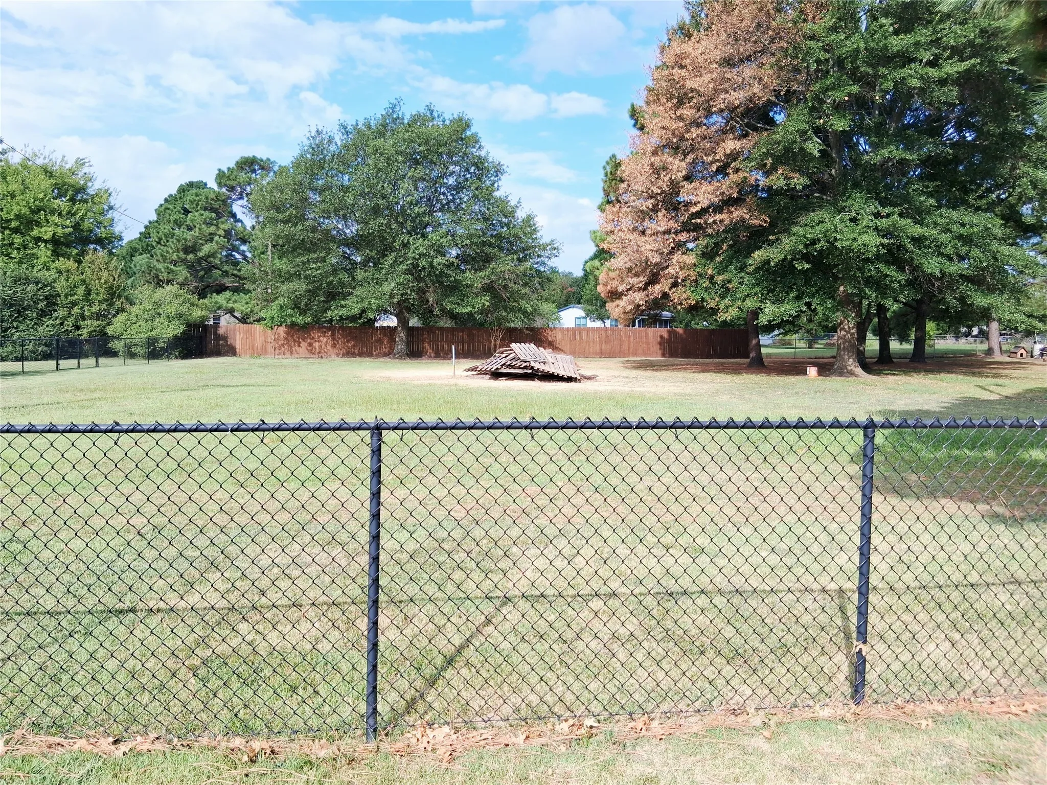 Single Family Residence For Sale in Hunt County , 8140 Fm 513, Lone Oak, Texas 75453, 2 Bedroom, 2 Bathroom, Garage spaces, 1,176 Sqft, built in 1986, Preowned, mls#21215547, Real Estate Agent in Lone Oak, Homes For Sale in Hunt county, Homes For Sale in Lone Oak, Realtor in Lone Oak Texas, Real Estate Brokerage Independent Realty Texas, Luminita Cordes Realtor