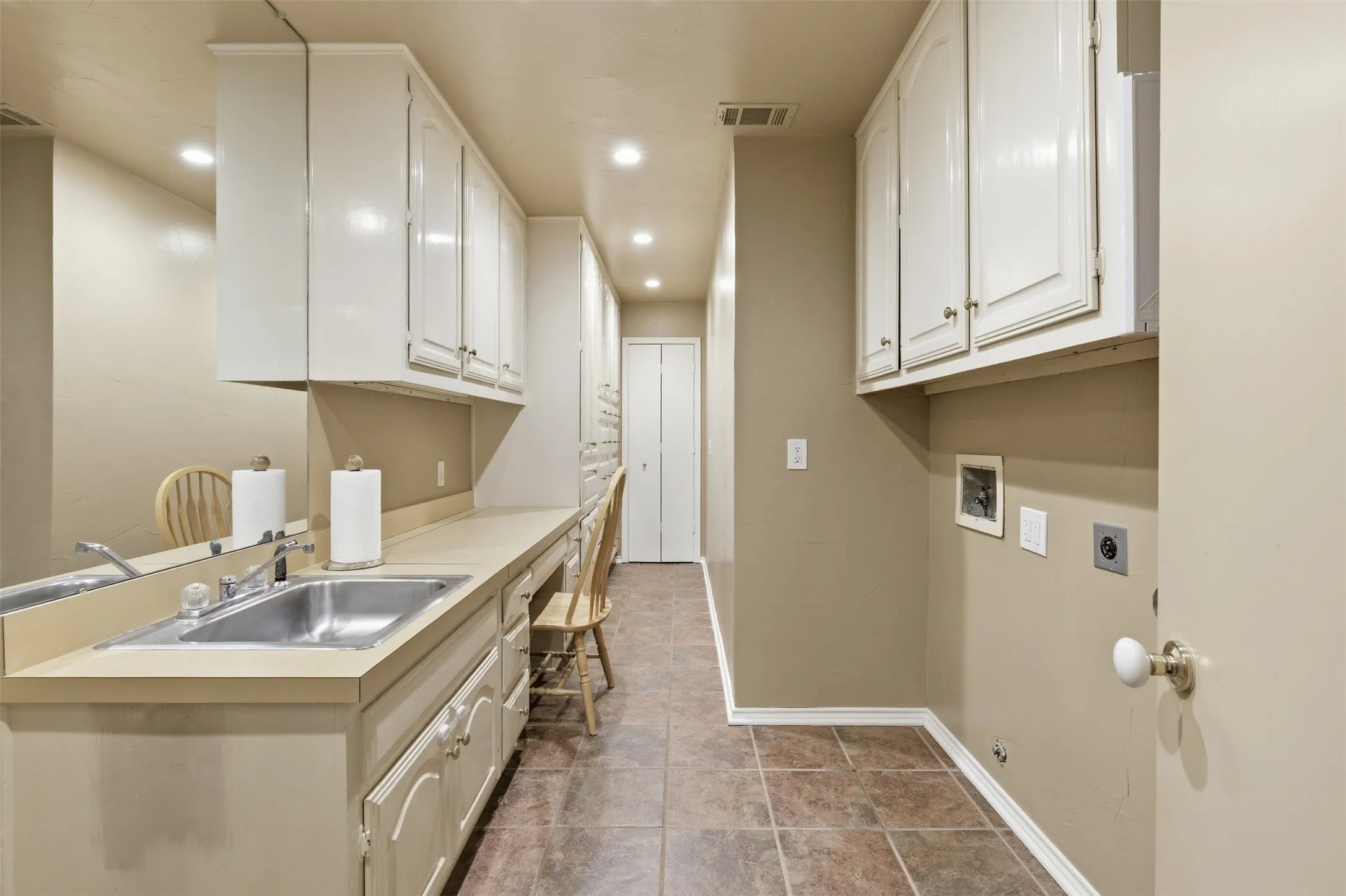 Single Family Residence For Sale in Collin County , 42 Santa Rosa Circle, Wylie, Texas 75098, 5 Bedroom, 5 Bathroom, 2 Garage spaces, 4,893 Sqft, built in 1980, mls#21215603, Real Estate Agent in Wylie, Homes For Sale in Collin county, Homes For Sale in Wylie, Realtor in Wylie Texas, Real Estate Brokerage Independent Realty Texas, Luminita Cordes Realtor