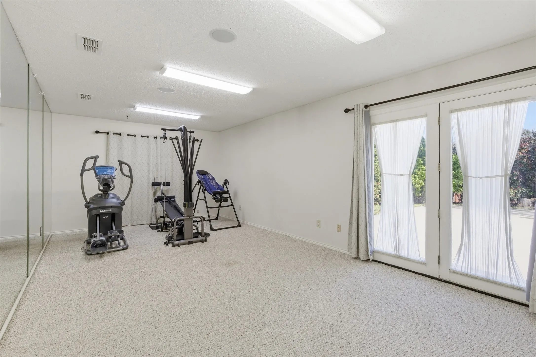 Single Family Residence For Sale in Collin County , 42 Santa Rosa Circle, Wylie, Texas 75098, 5 Bedroom, 5 Bathroom, 2 Garage spaces, 4,893 Sqft, built in 1980, mls#21215603, Real Estate Agent in Wylie, Homes For Sale in Collin county, Homes For Sale in Wylie, Realtor in Wylie Texas, Real Estate Brokerage Independent Realty Texas, Luminita Cordes Realtor