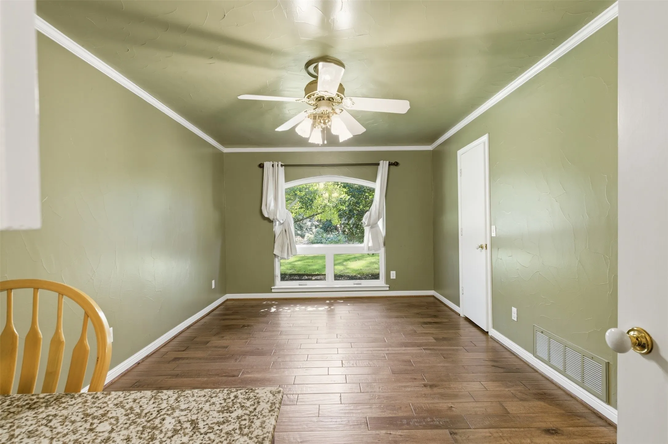 Single Family Residence For Sale in Collin County , 42 Santa Rosa Circle, Wylie, Texas 75098, 5 Bedroom, 5 Bathroom, 2 Garage spaces, 4,893 Sqft, built in 1980, mls#21215603, Real Estate Agent in Wylie, Homes For Sale in Collin county, Homes For Sale in Wylie, Realtor in Wylie Texas, Real Estate Brokerage Independent Realty Texas, Luminita Cordes Realtor